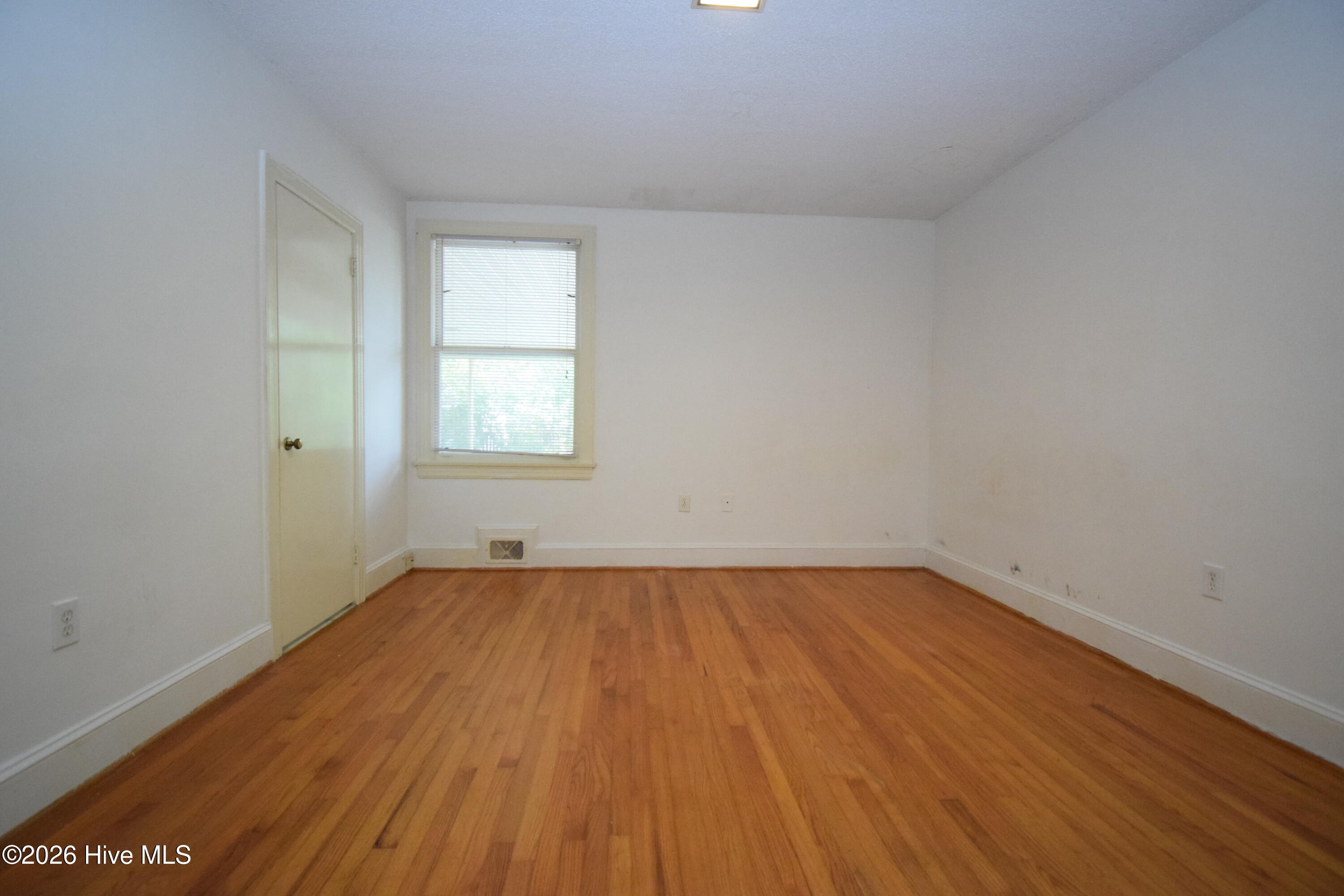 Exterior photo of 1509 E 4th Street, Greenville, NC 27858. MLS: 100588491