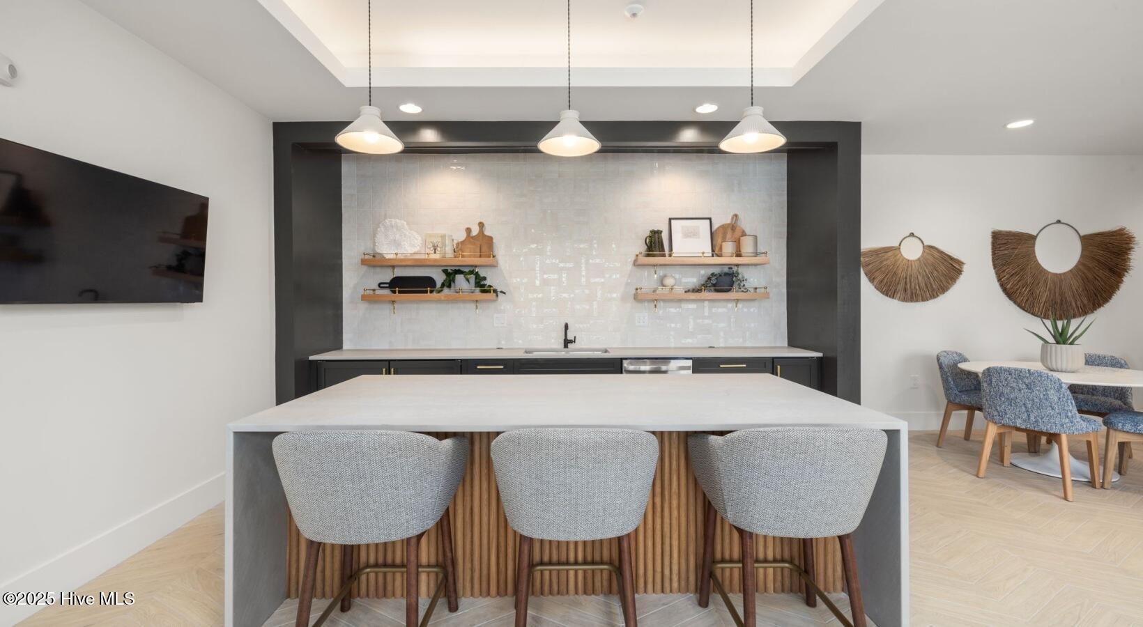 100543623 | Photo 27