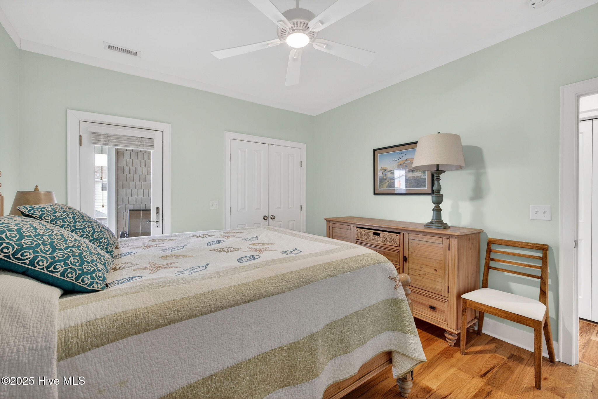 100546146 | Photo 33