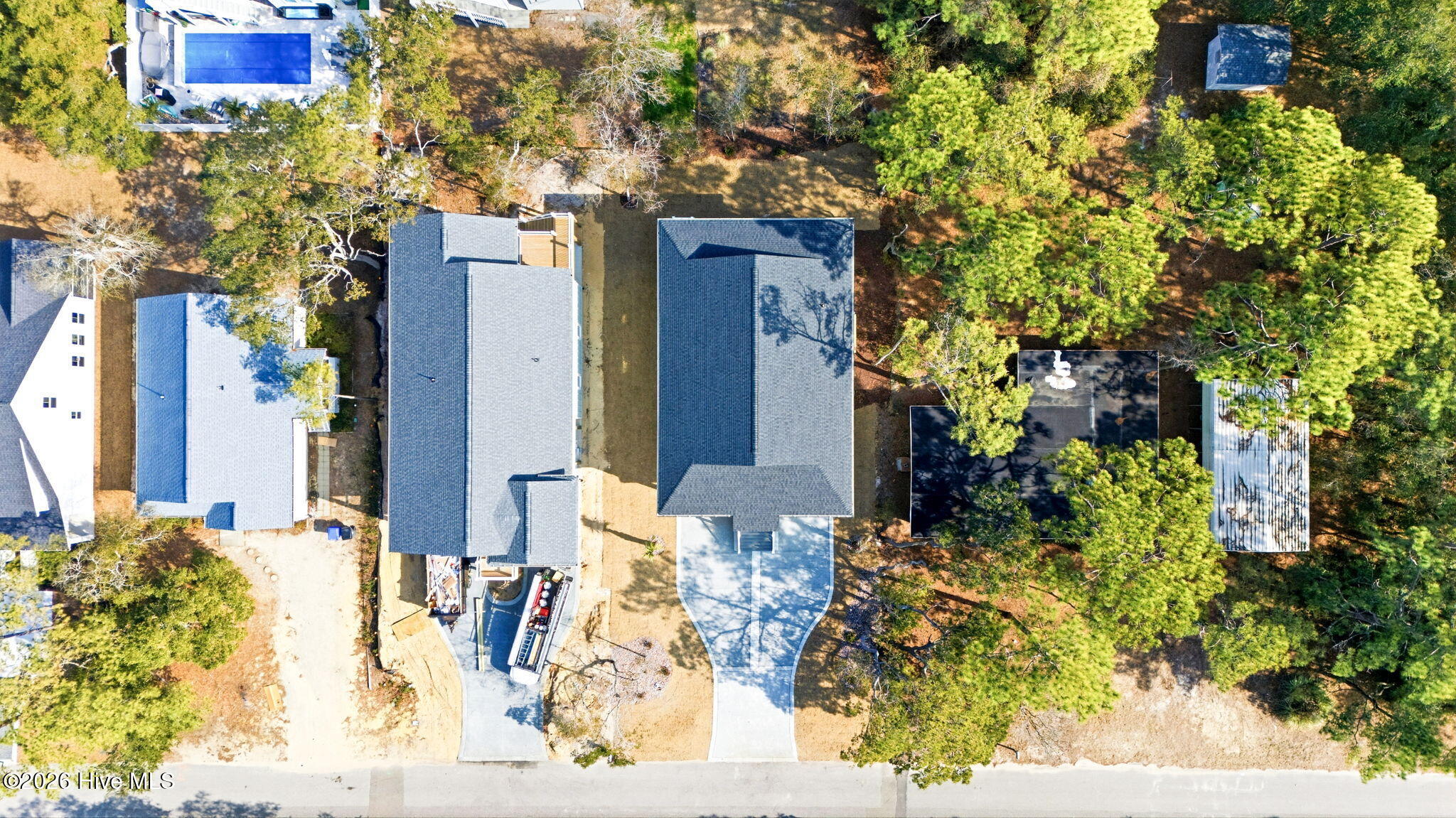 100554131 | Photo 42