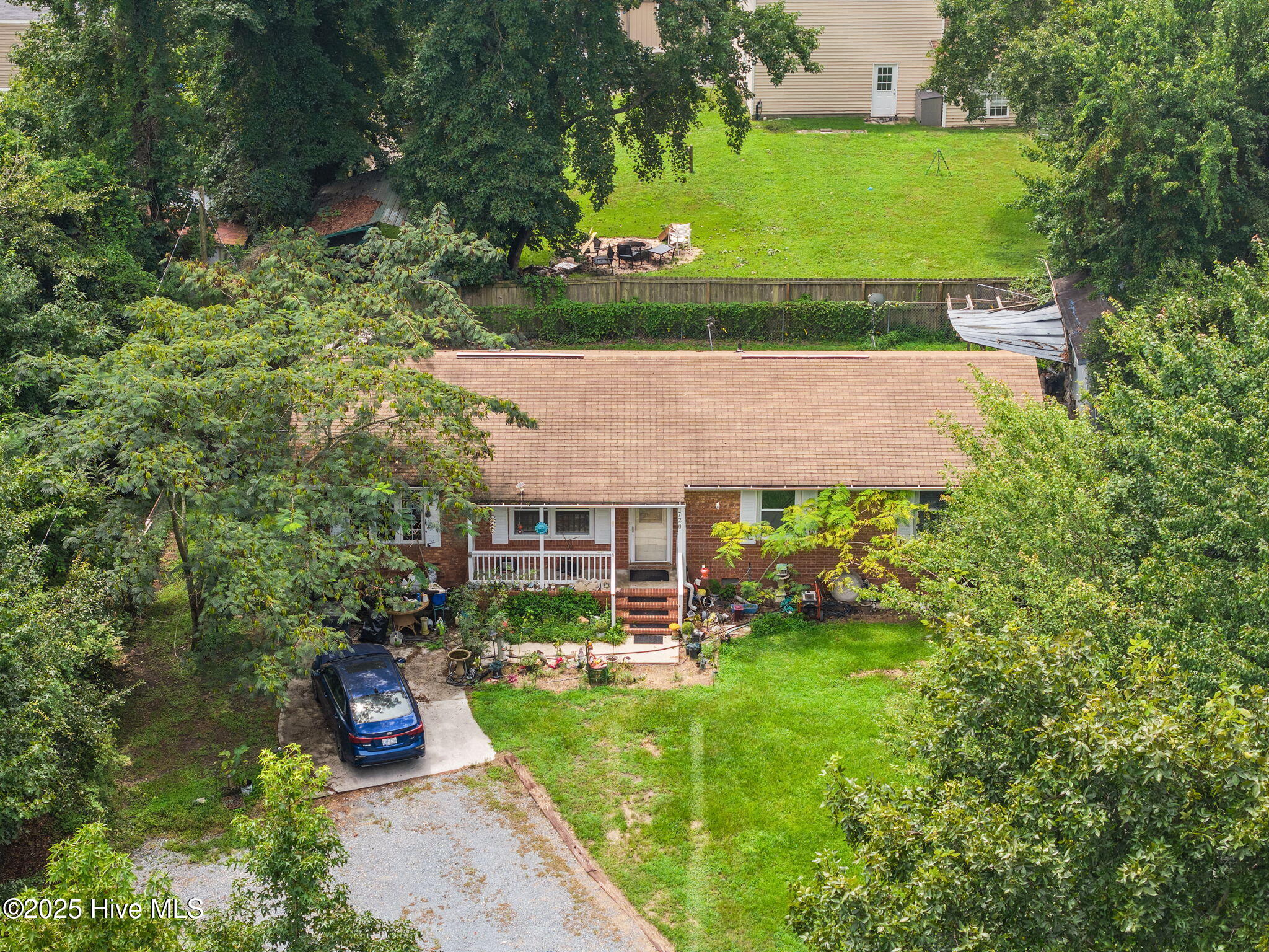 100566802 | Photo 21