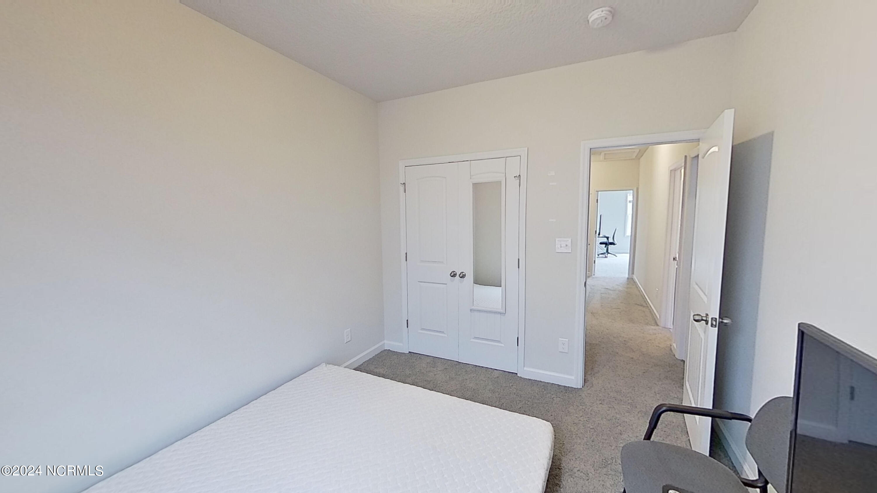 100525534 | Photo 16