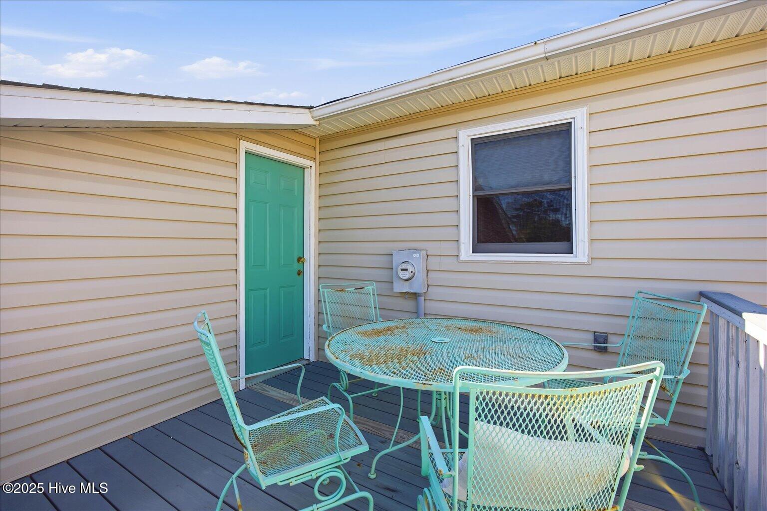 100546688 | Photo 42