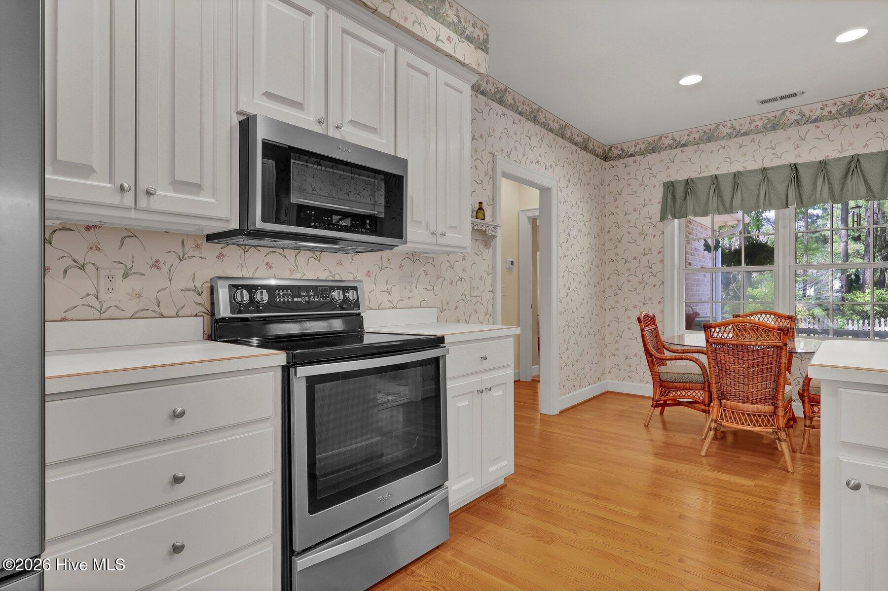 100567286 | Photo 10