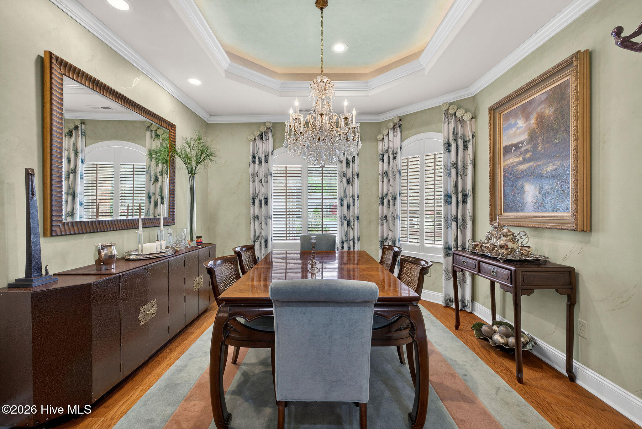 100565990 | Photo 30