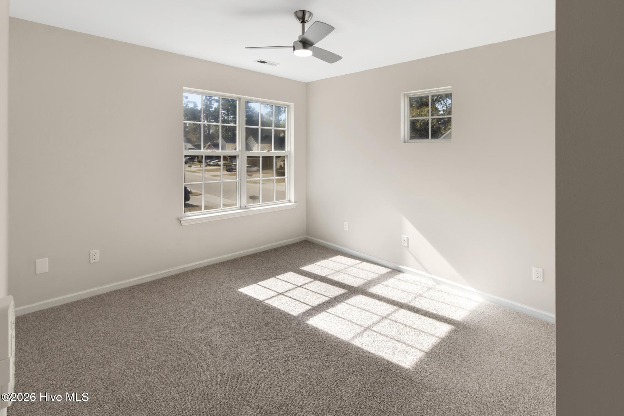 100552061 | Photo 18