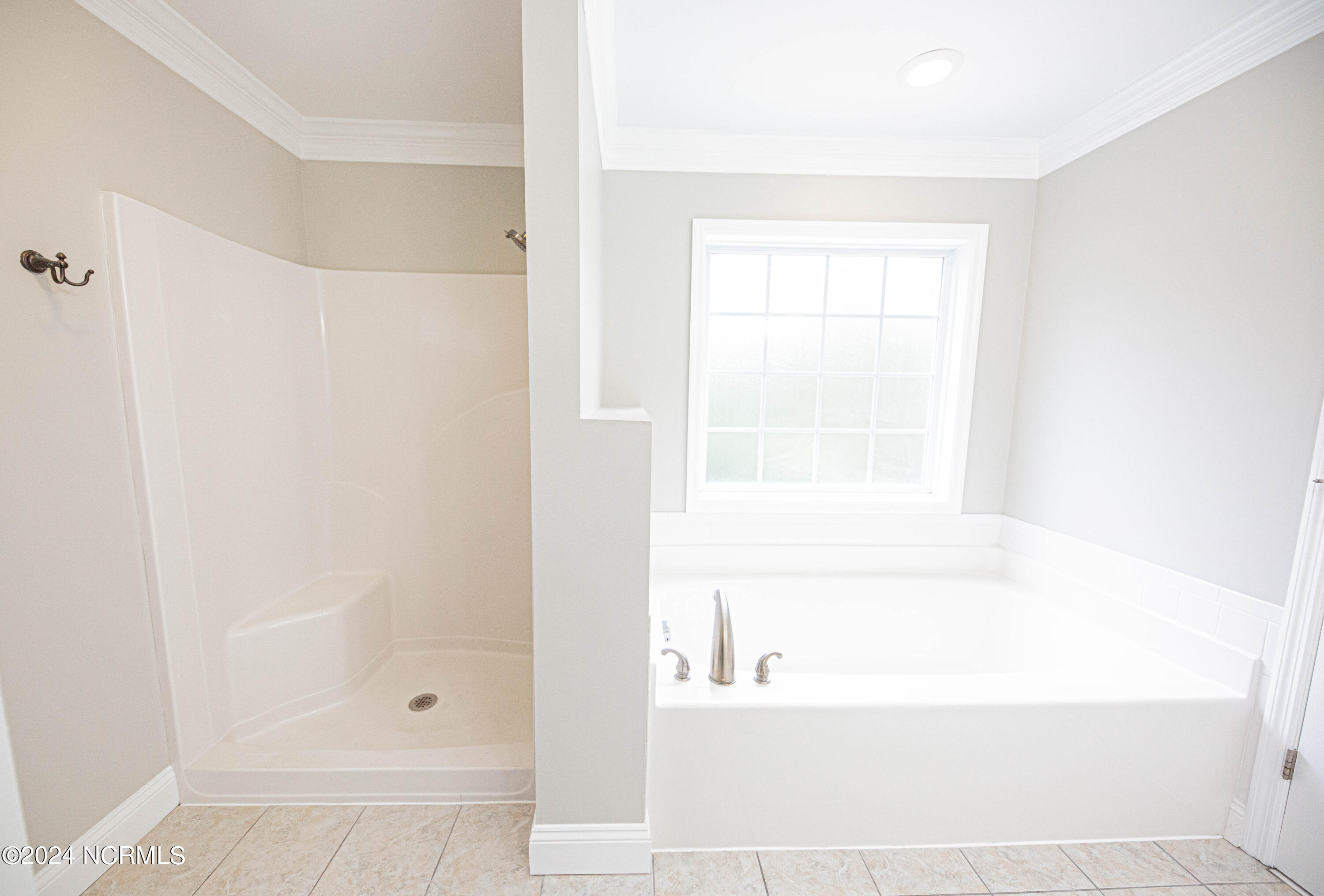 100566053 | Photo 34