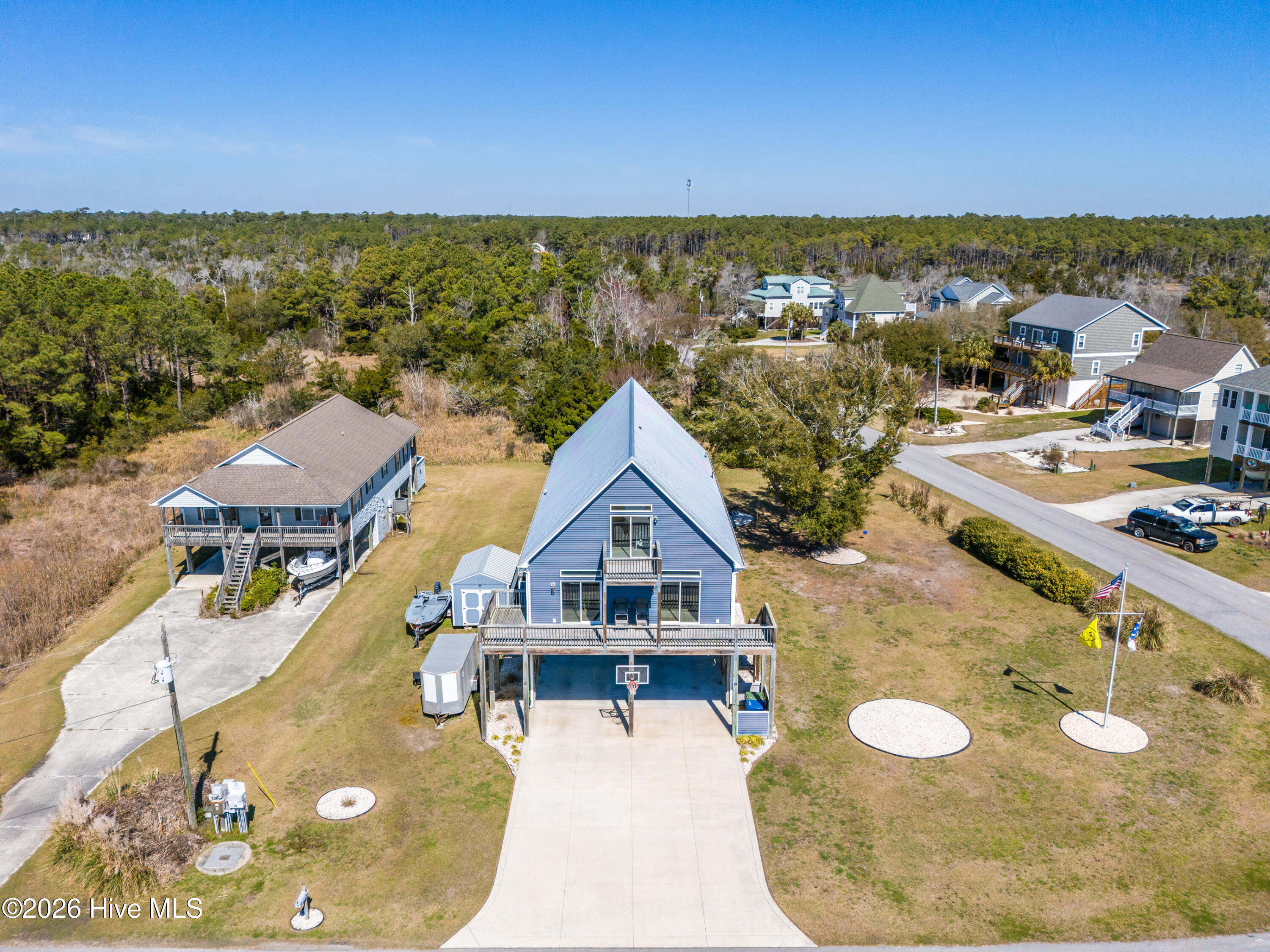 100562204 | Photo 75