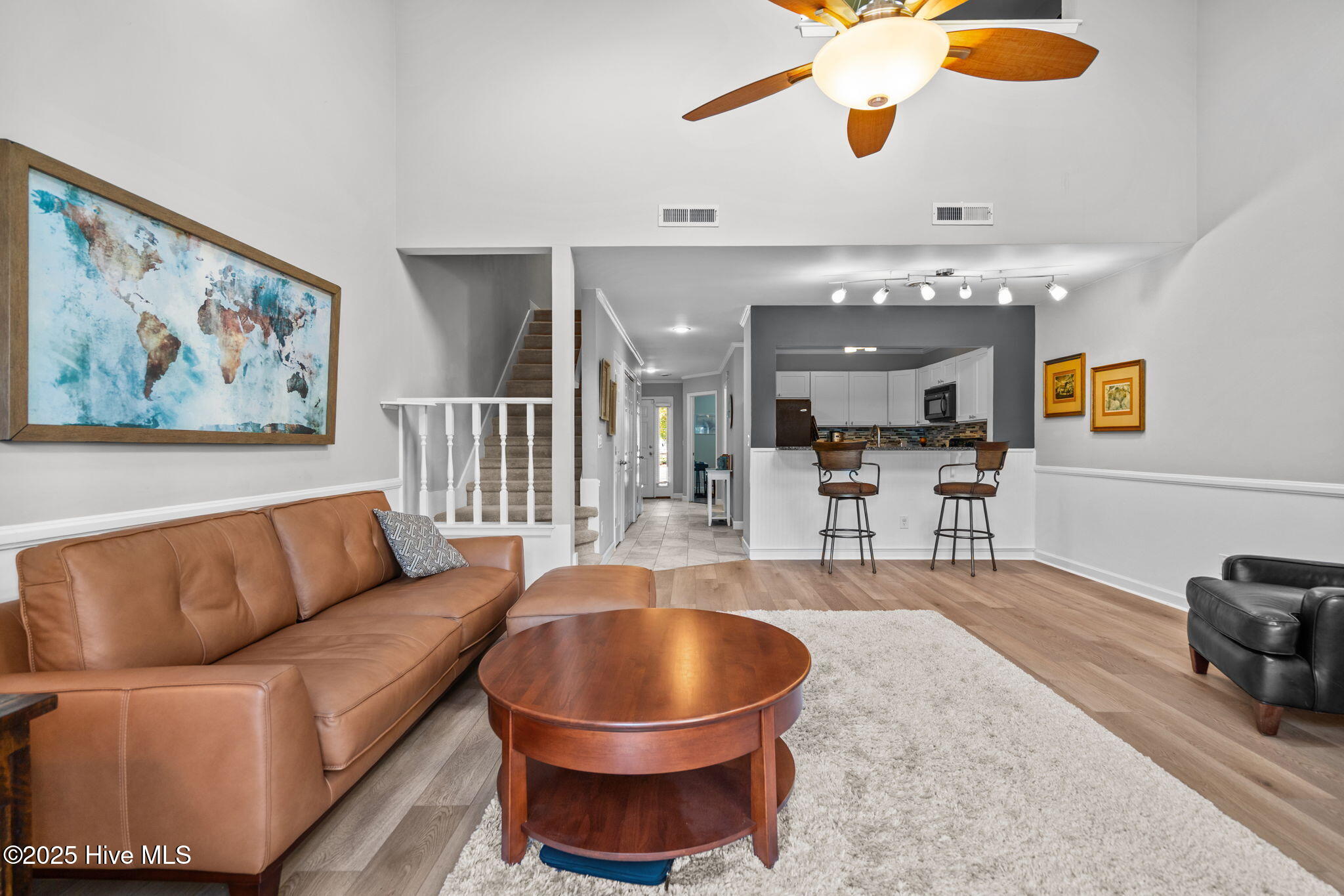 100546041 | Photo 14