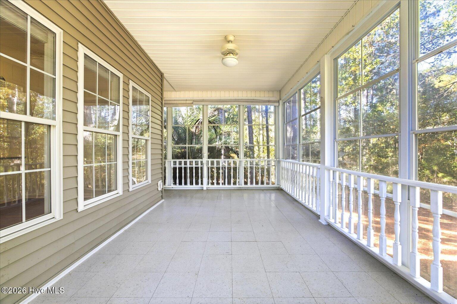 100548784 | Photo 39