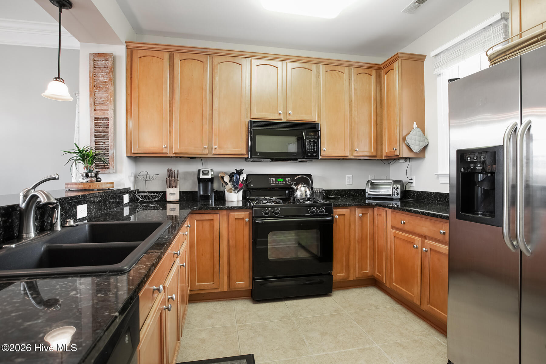 100563868 | Photo 10