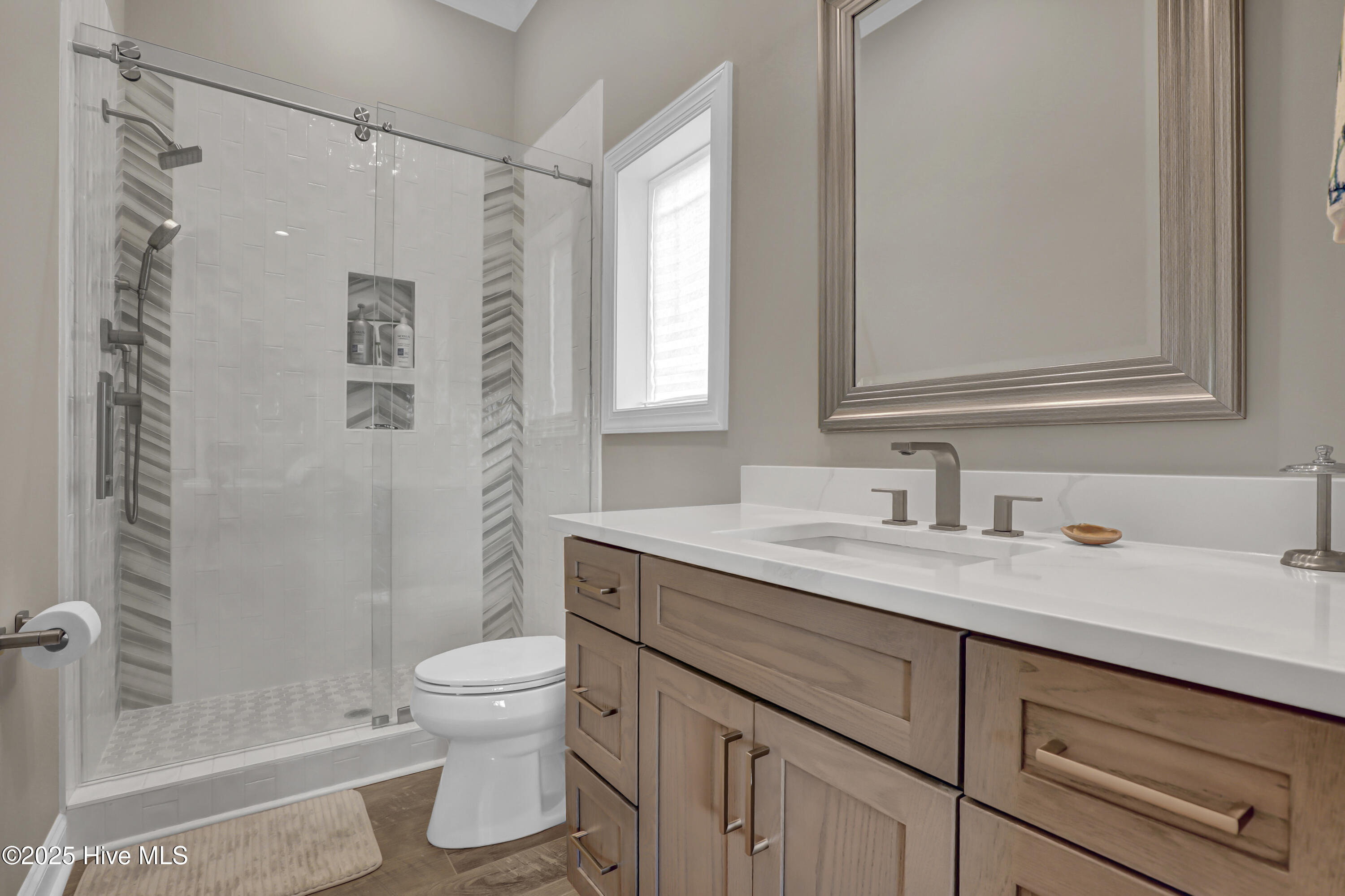 100503420 | Photo 18