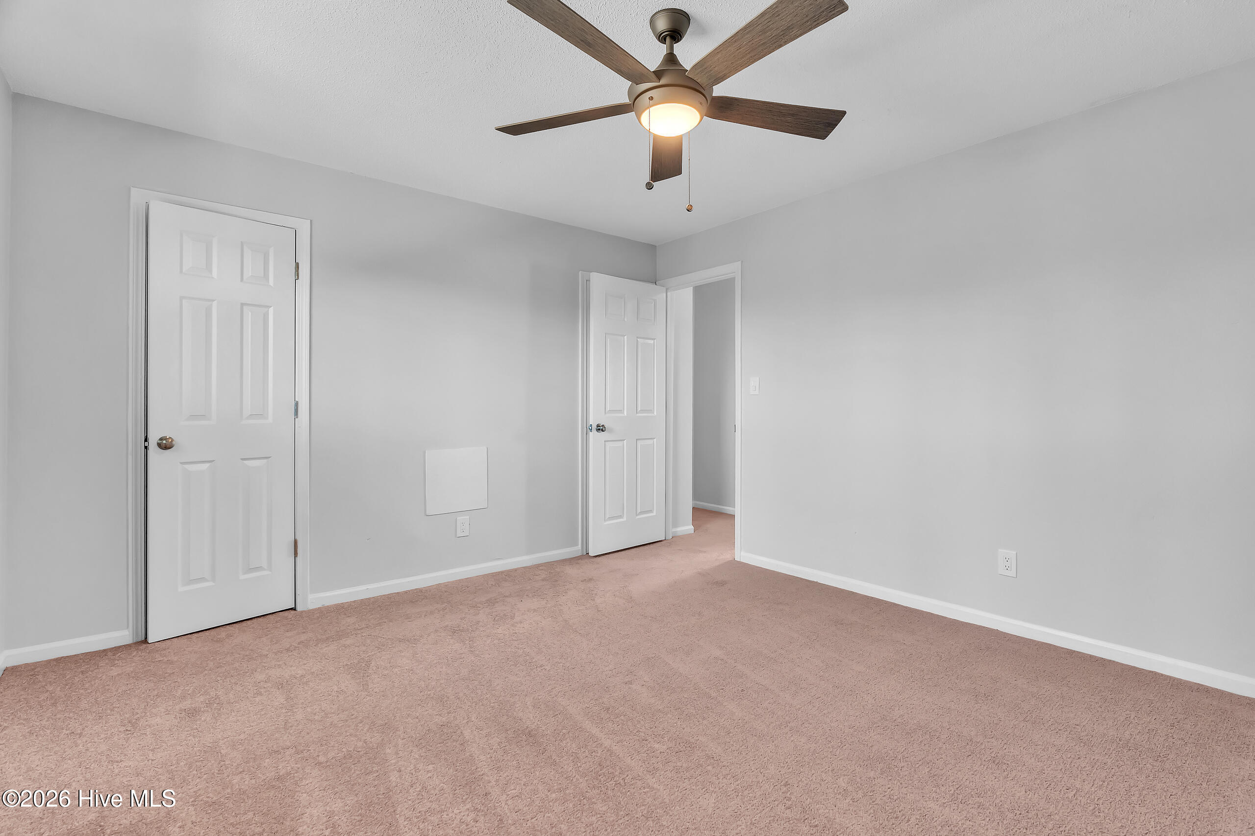 100549953 | Photo 18