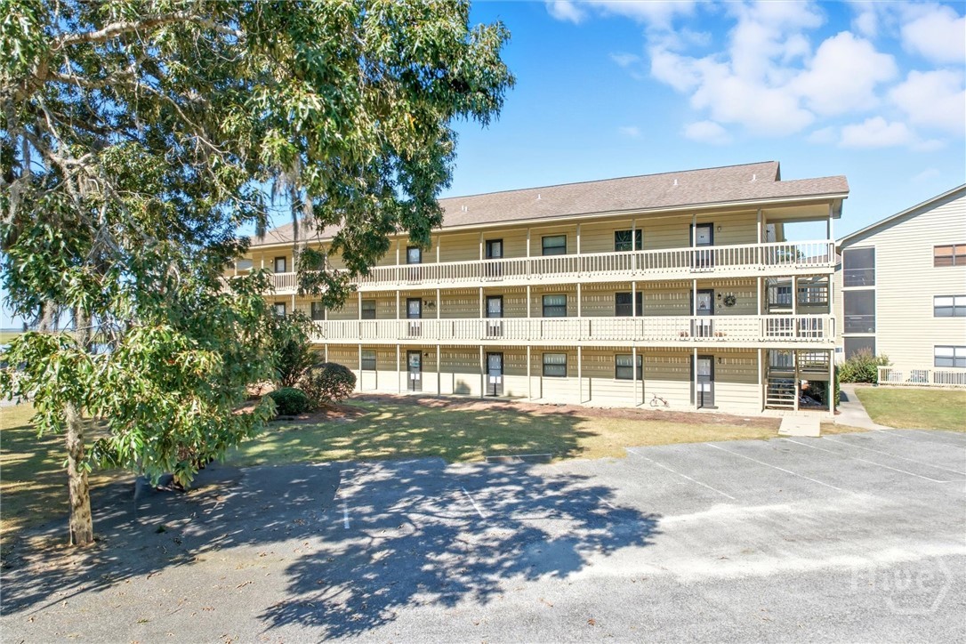 Welcome to 207 Azalea Road #21!