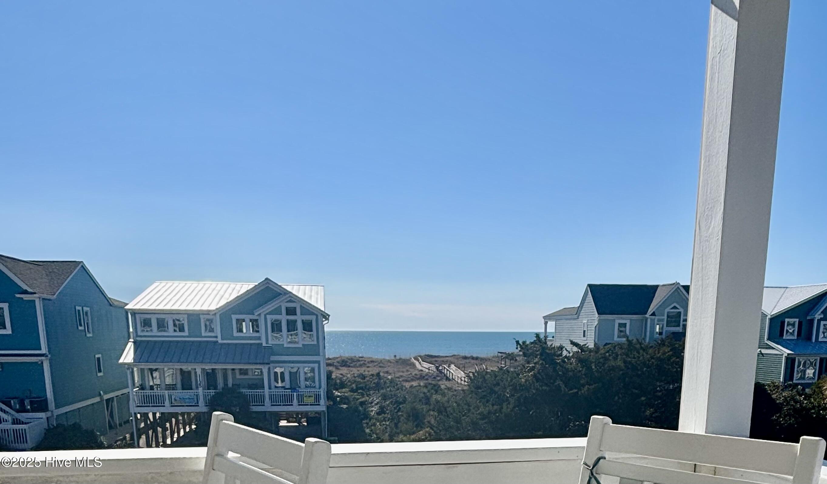 100558310 | Photo 17