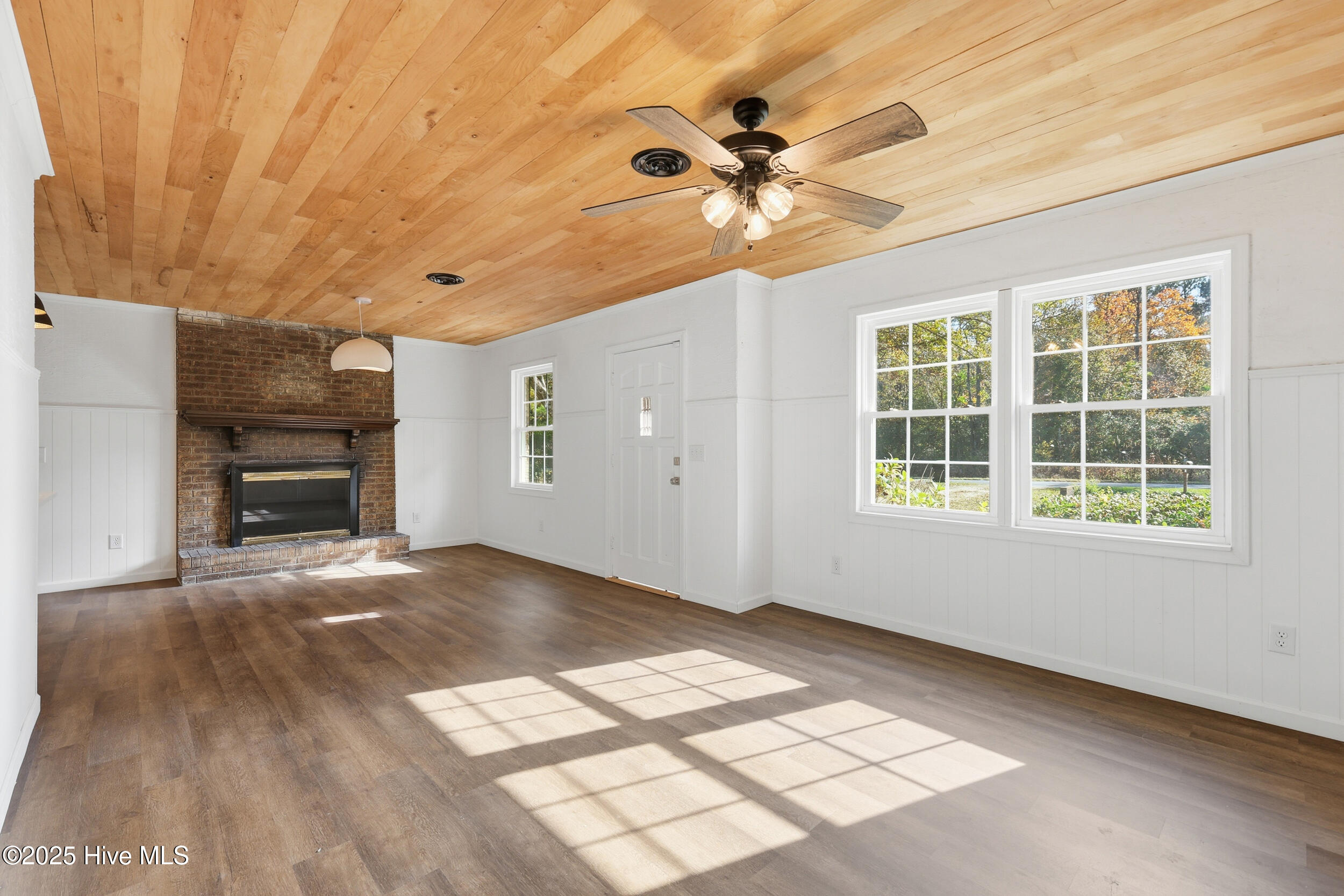 100542966 | Photo 20