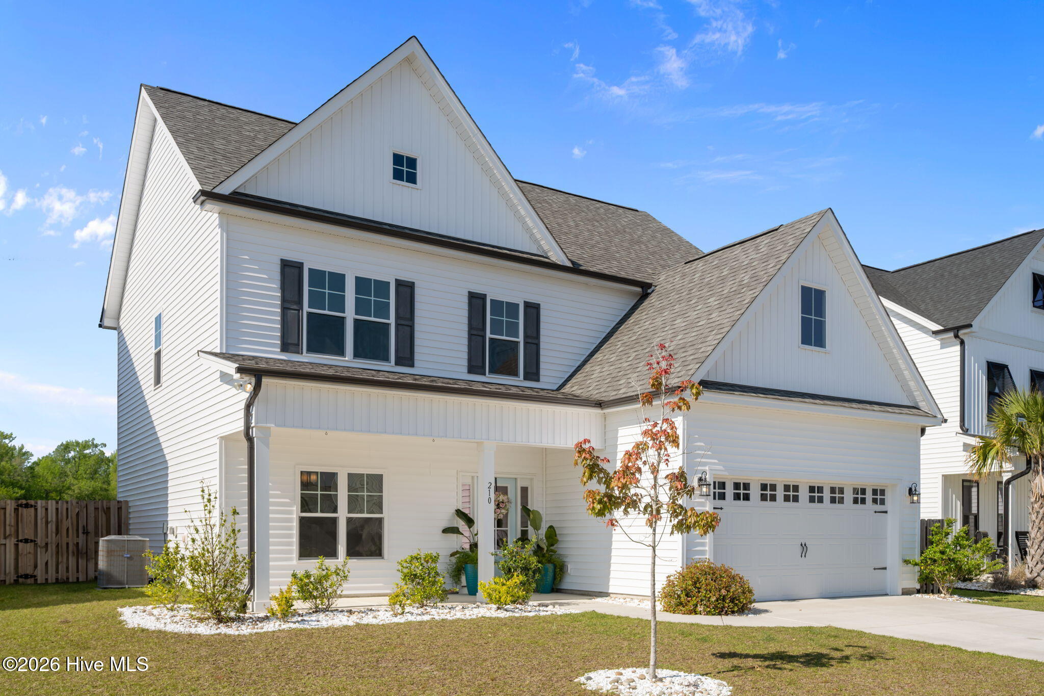 210 W Yellow Lois Drive, Hampstead, NC, 28443