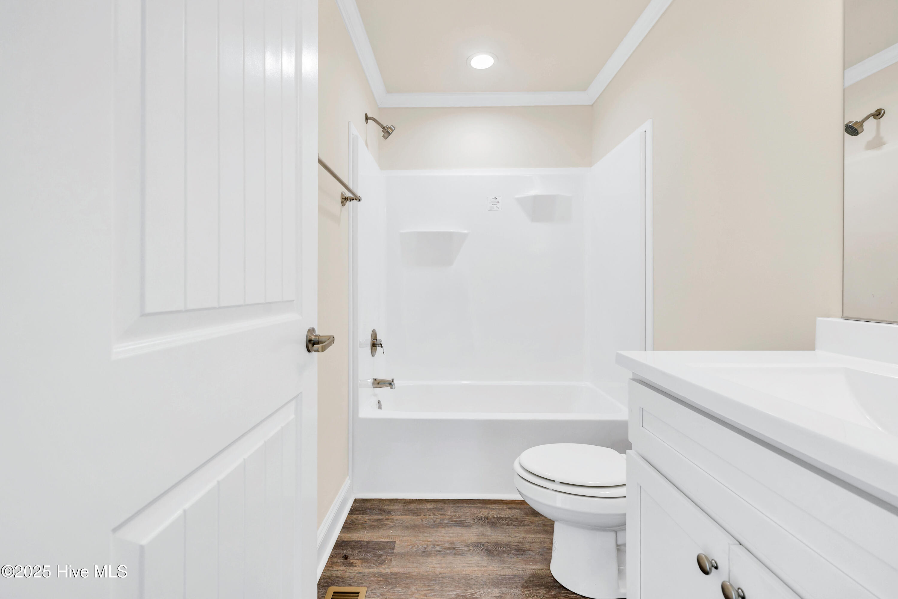 100543416 | Photo 13