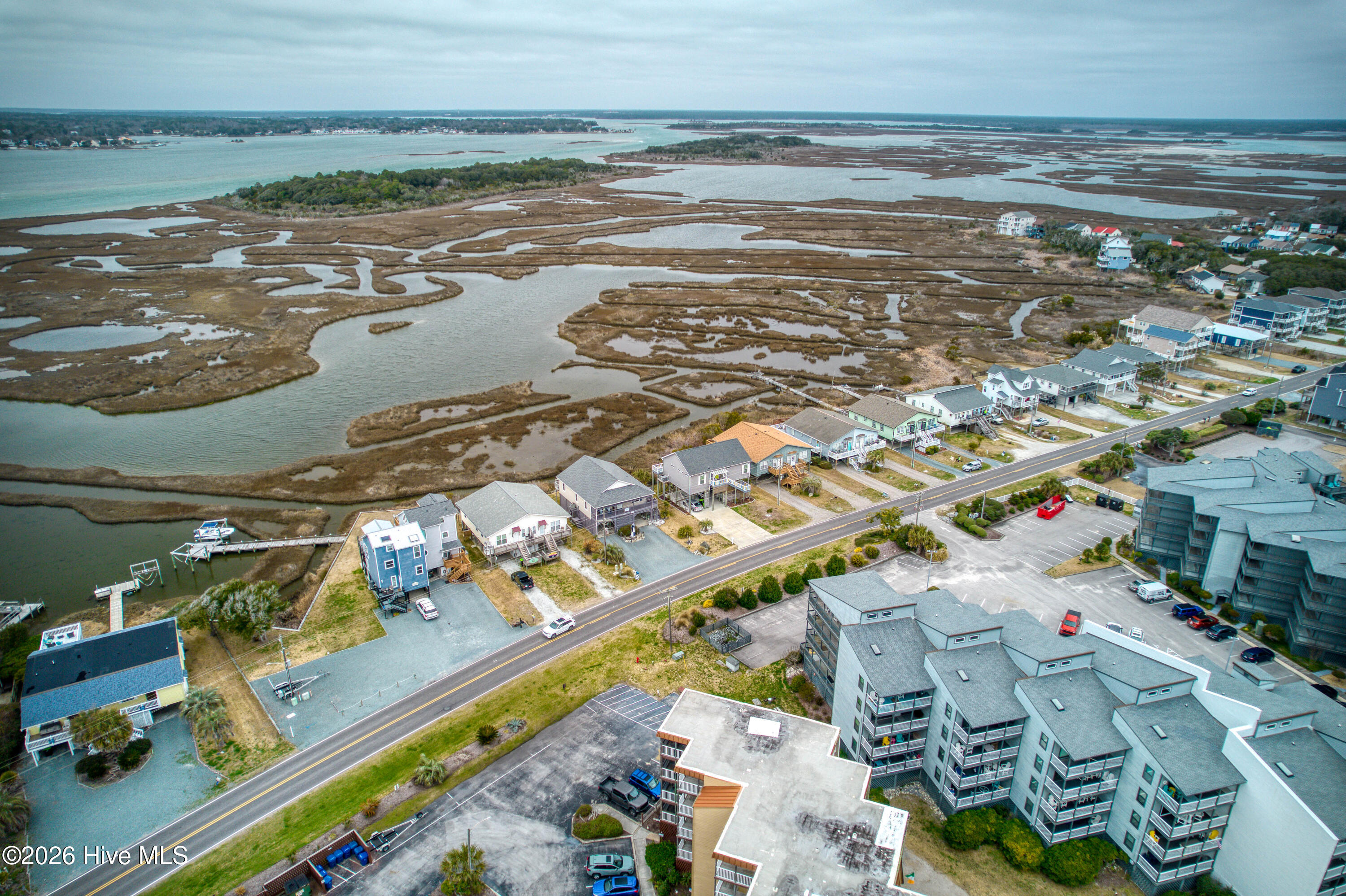 100558069 | Photo 85