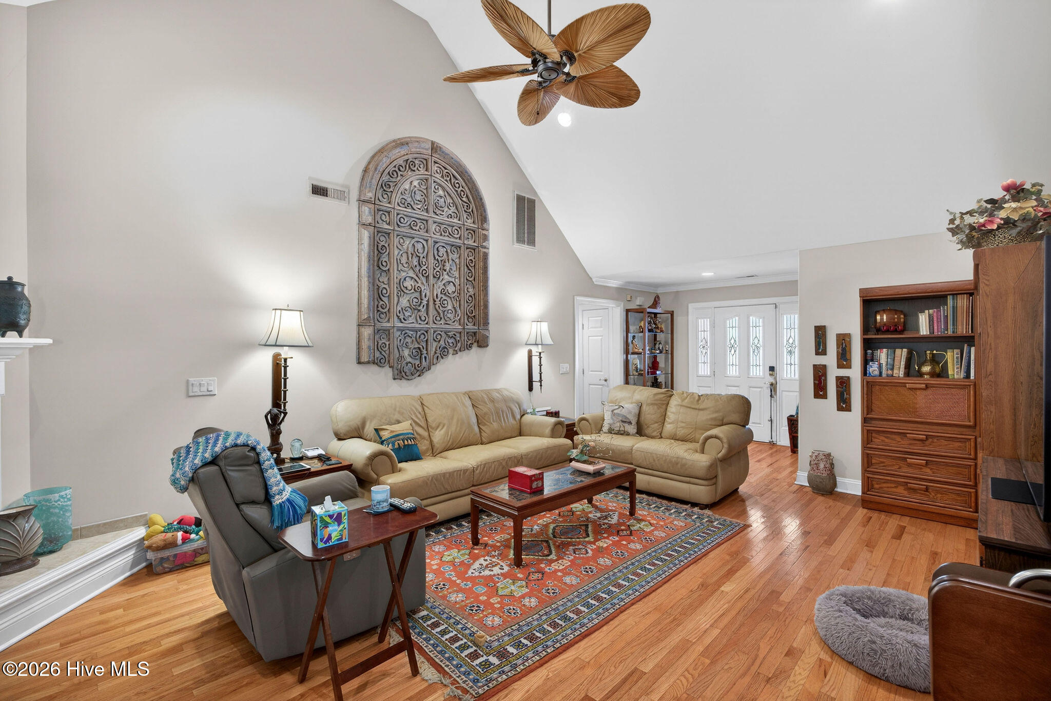 100567752 | Photo 15