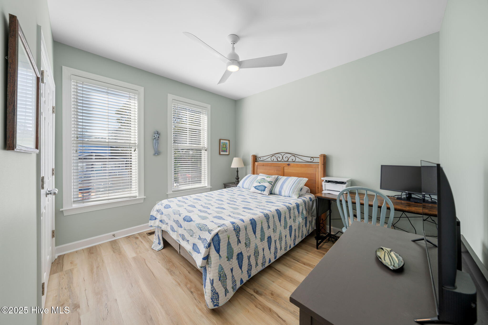 100526205 | Photo 54