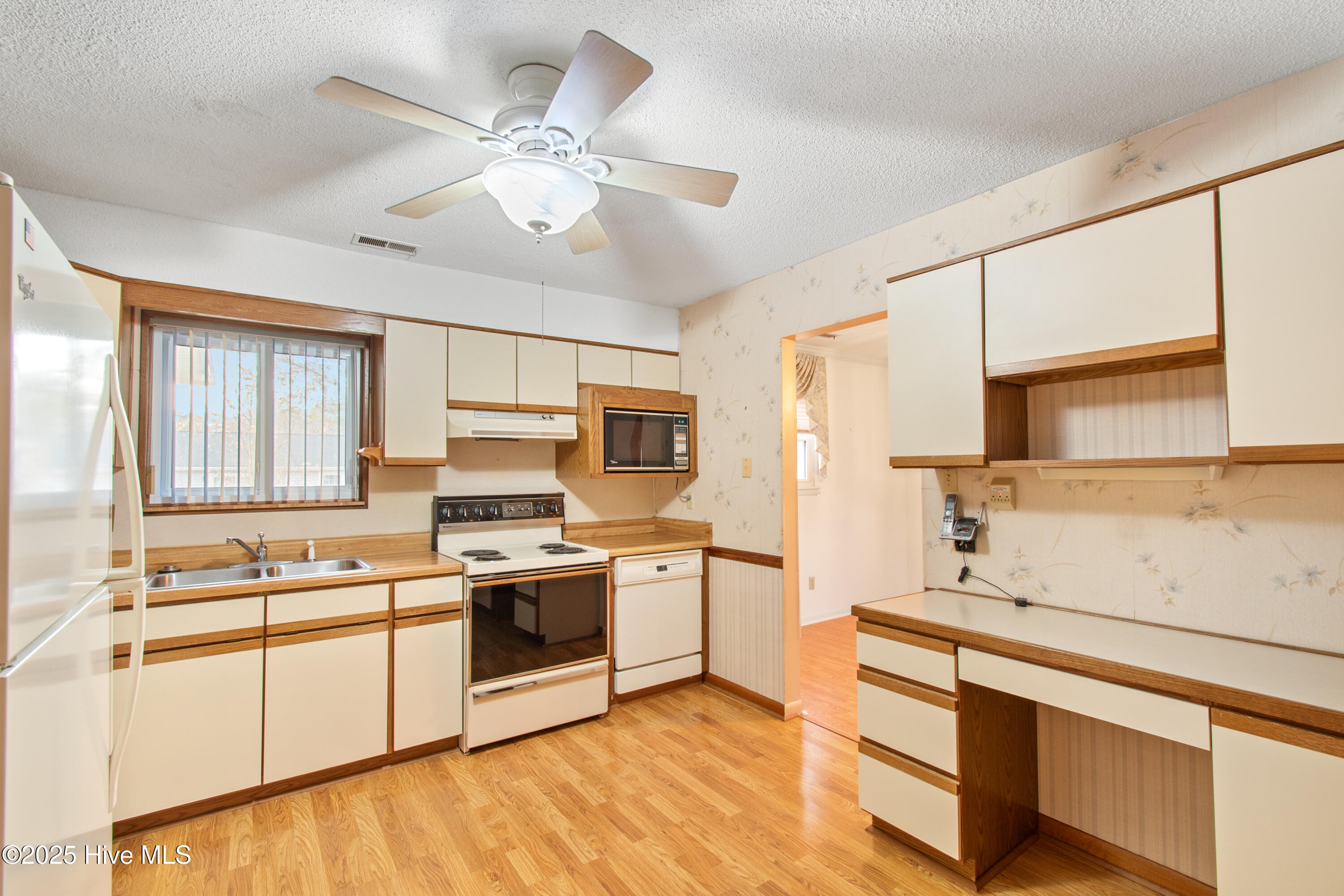 100538072 | Photo 10