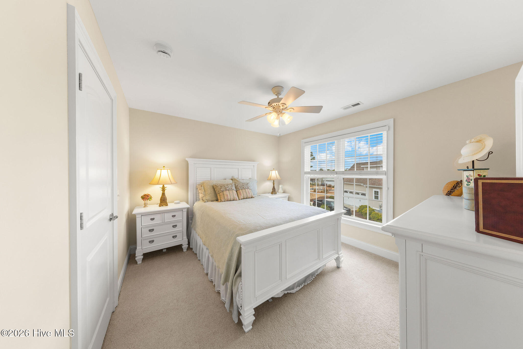 100556154 | Photo 45