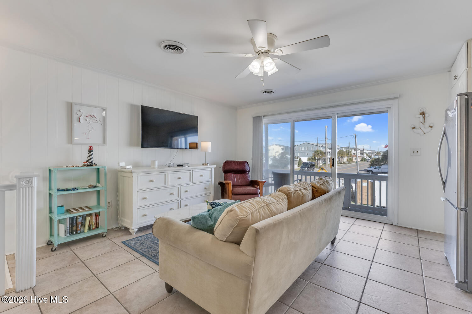 100561706 | Photo 32