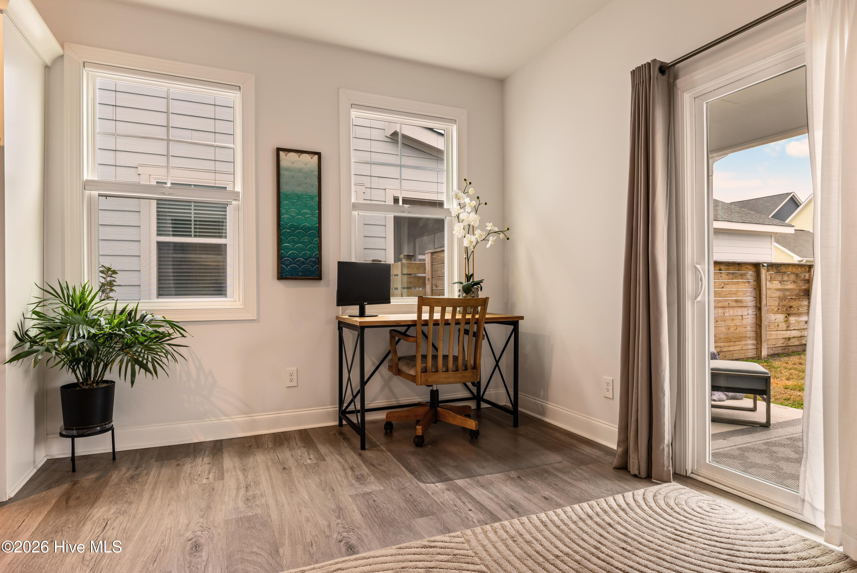 100558472 | Photo 12