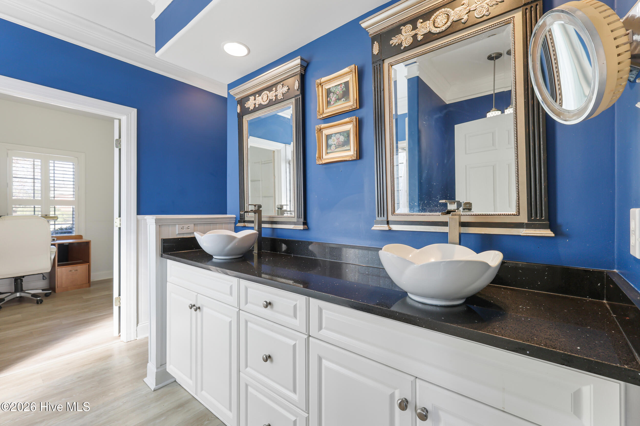 100539179 | Photo 21