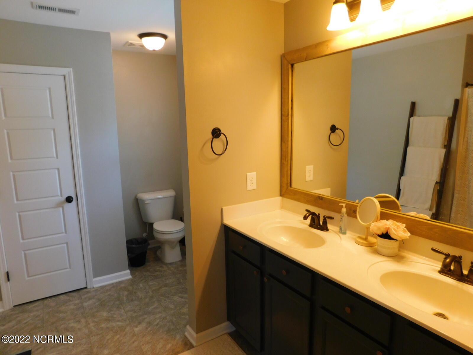 100557671 | Photo 23