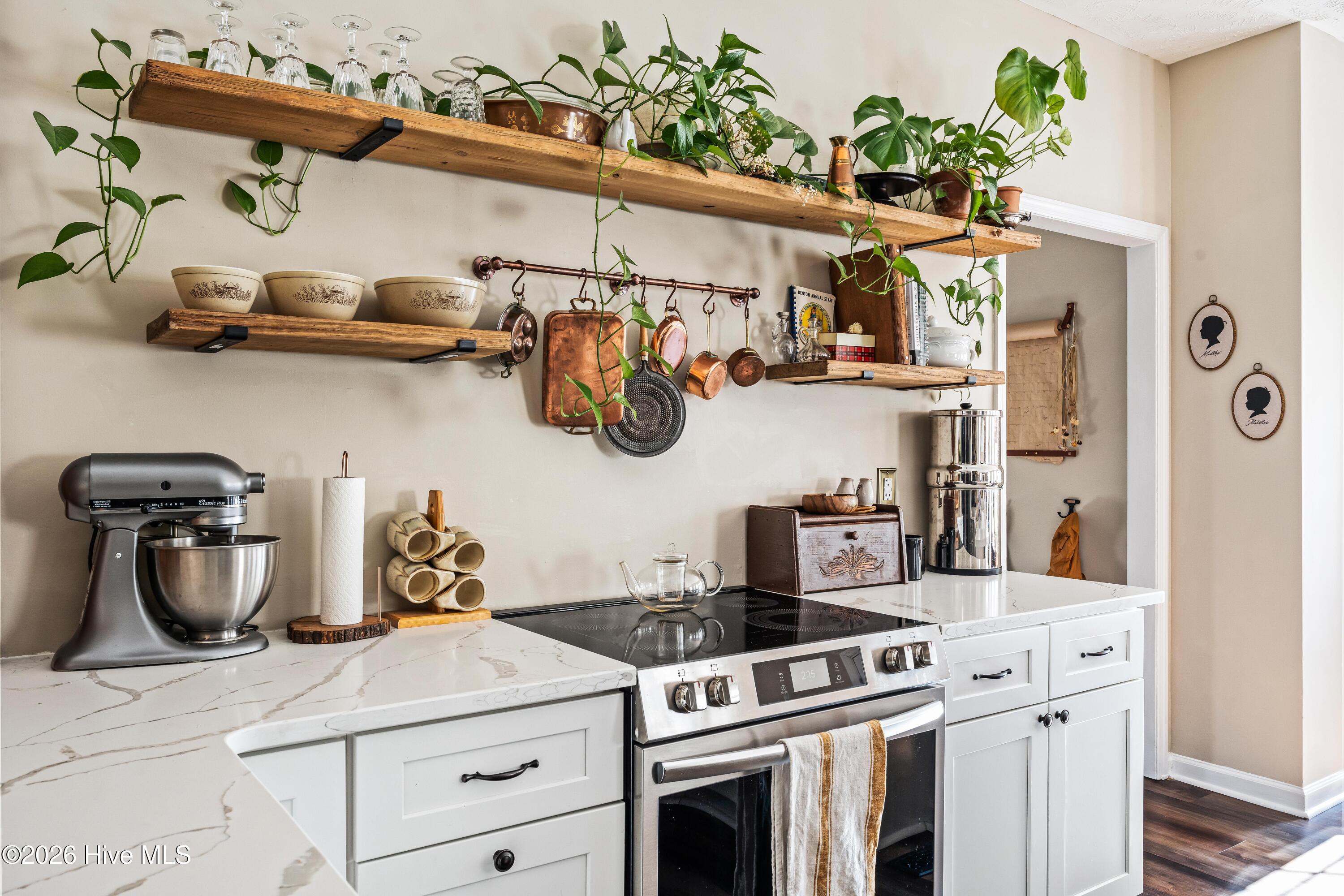 100556314 | Photo 20