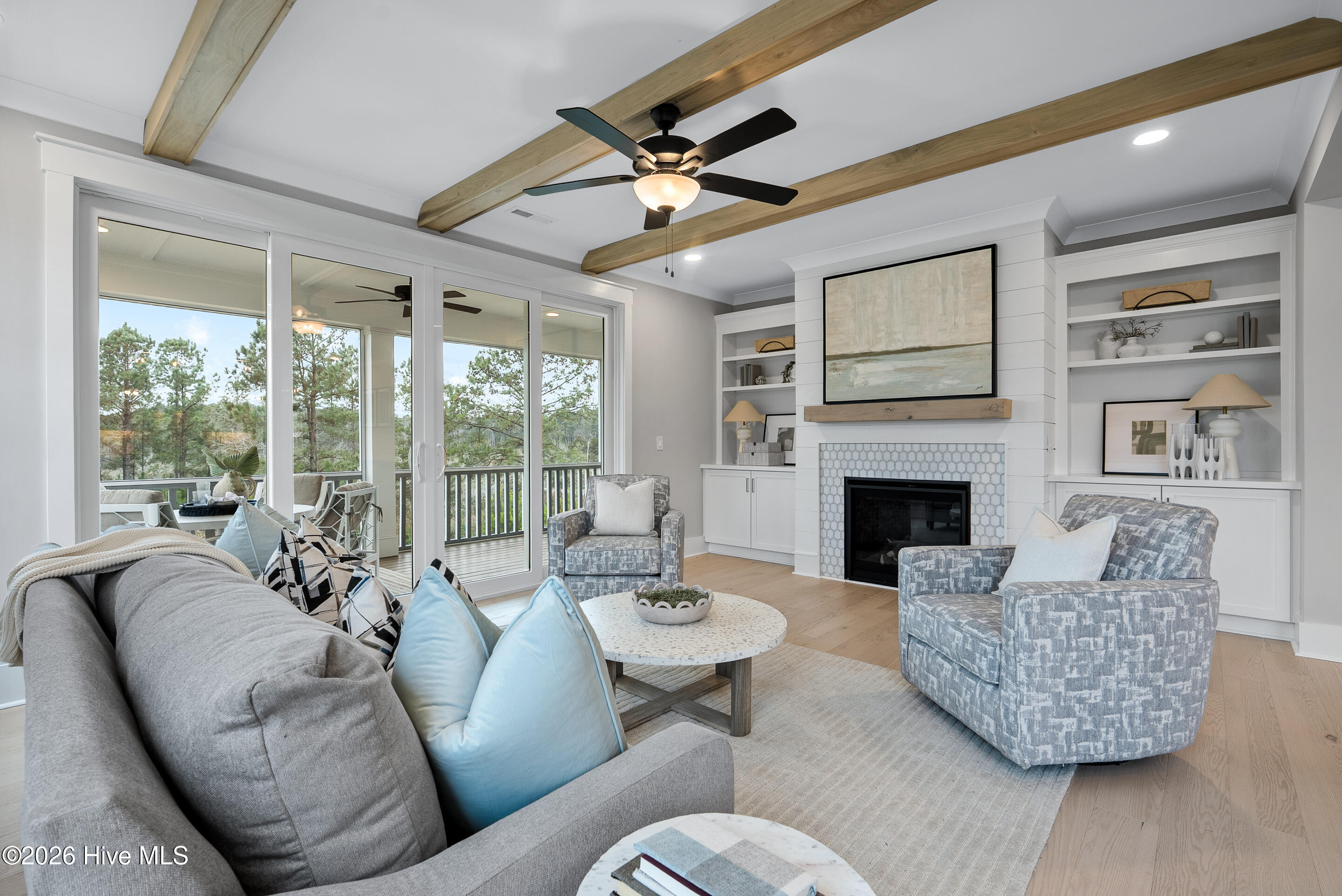 100552553 | Photo 18