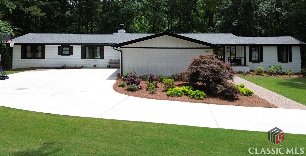 1041 Hollow Creek Way