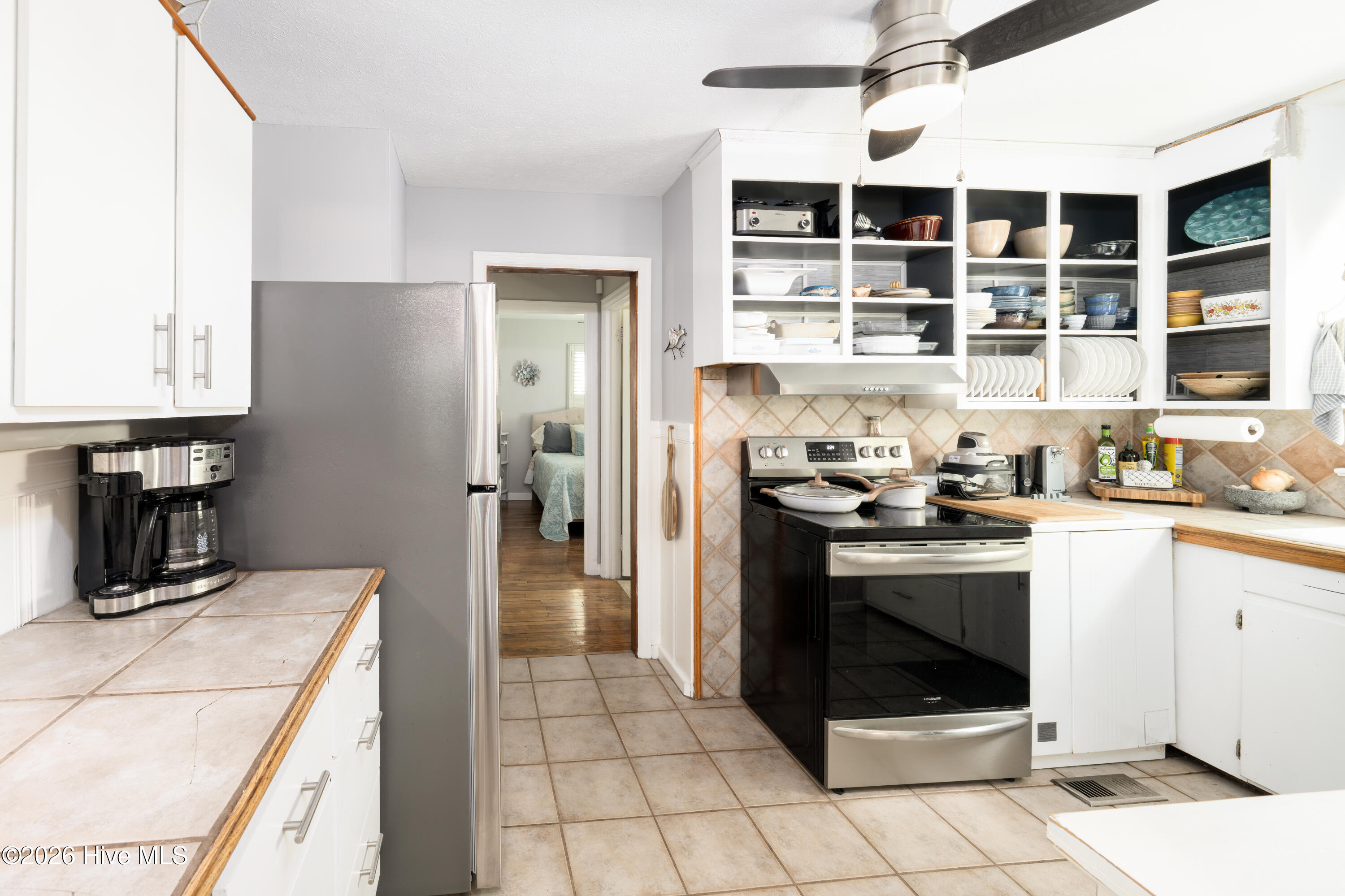 100565706 | Photo 26