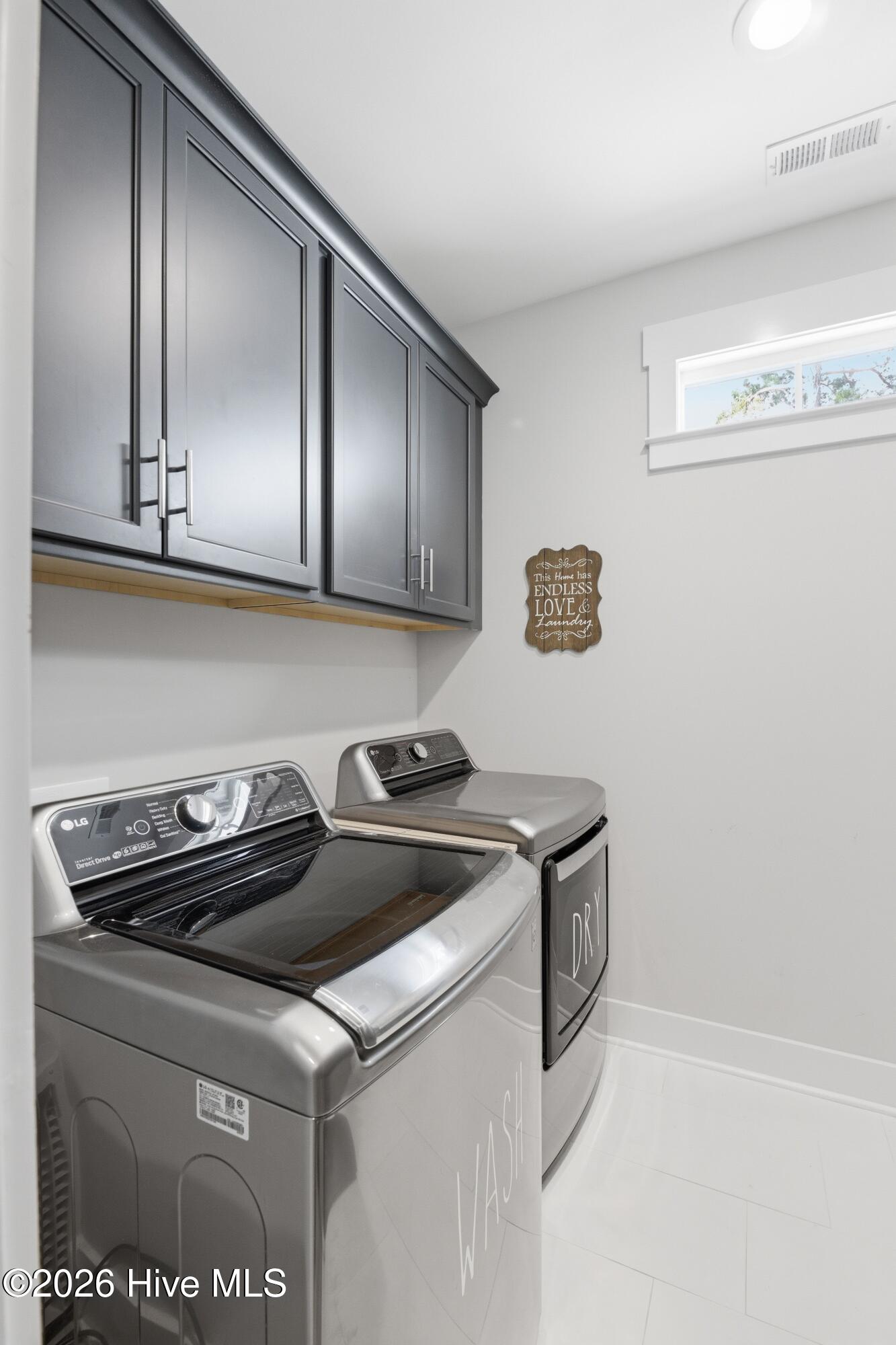 100564448 | Photo 52