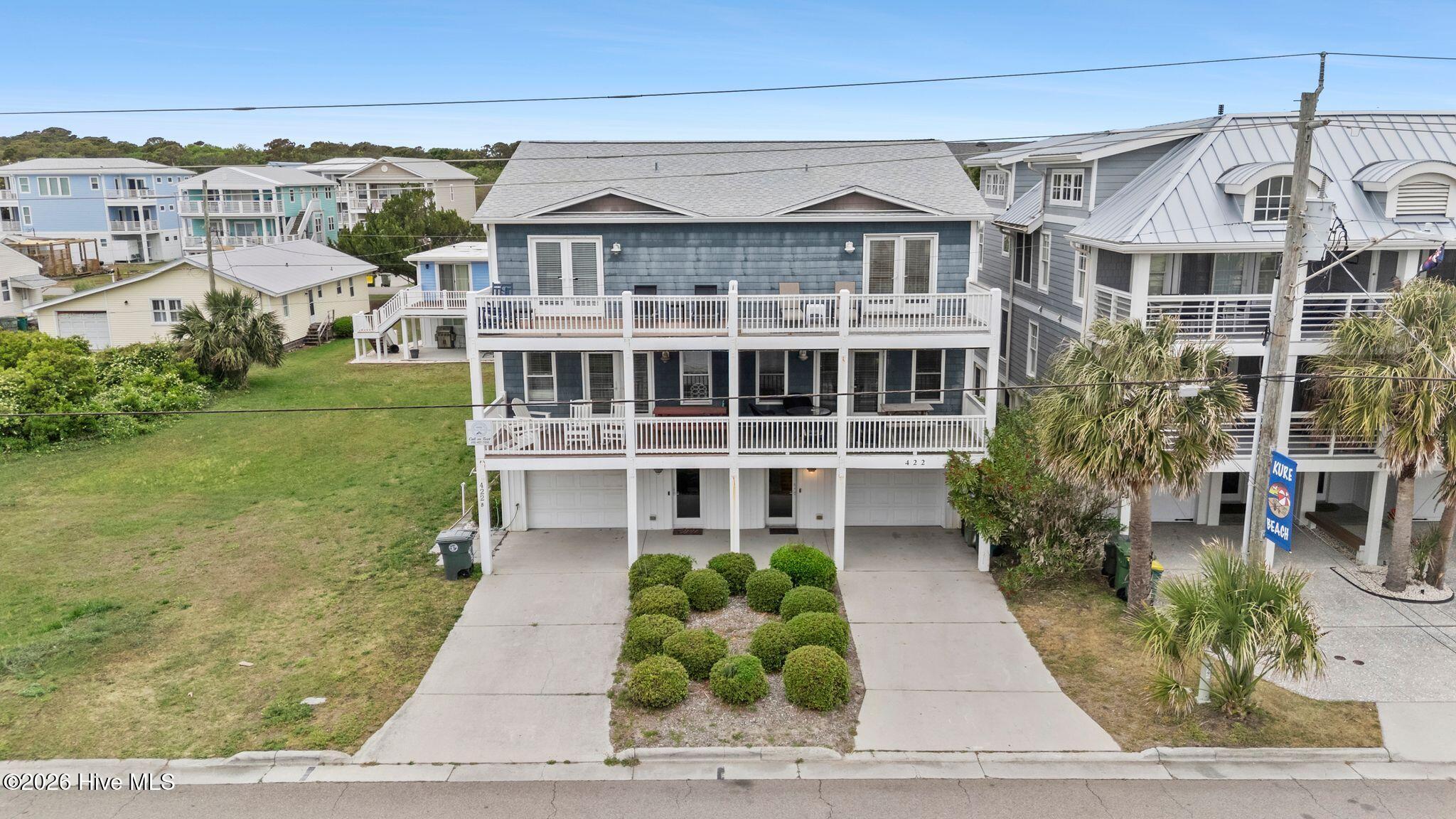 100570292 | Photo 63