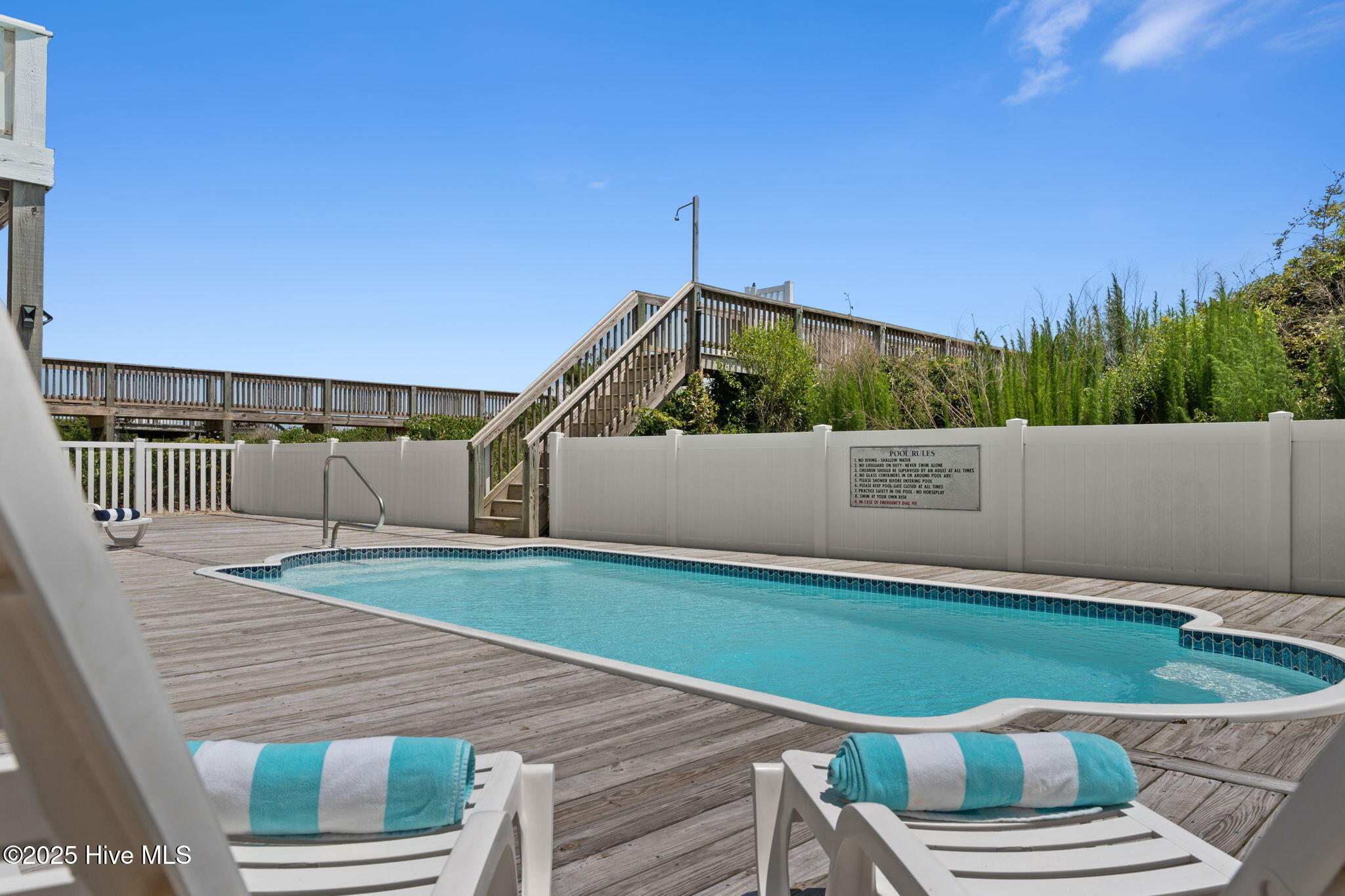 100515755 | Photo 49