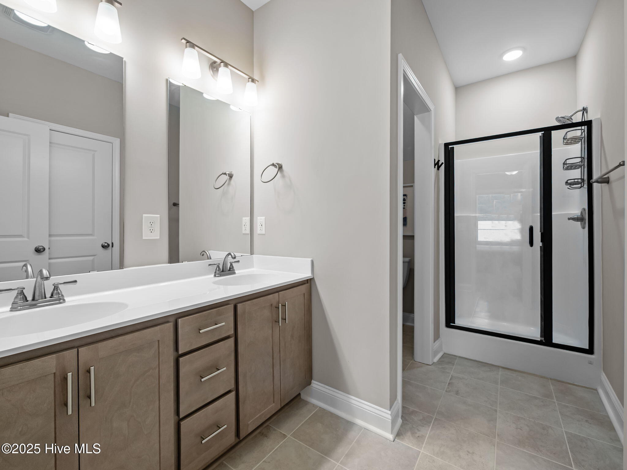 100530492 | Photo 31