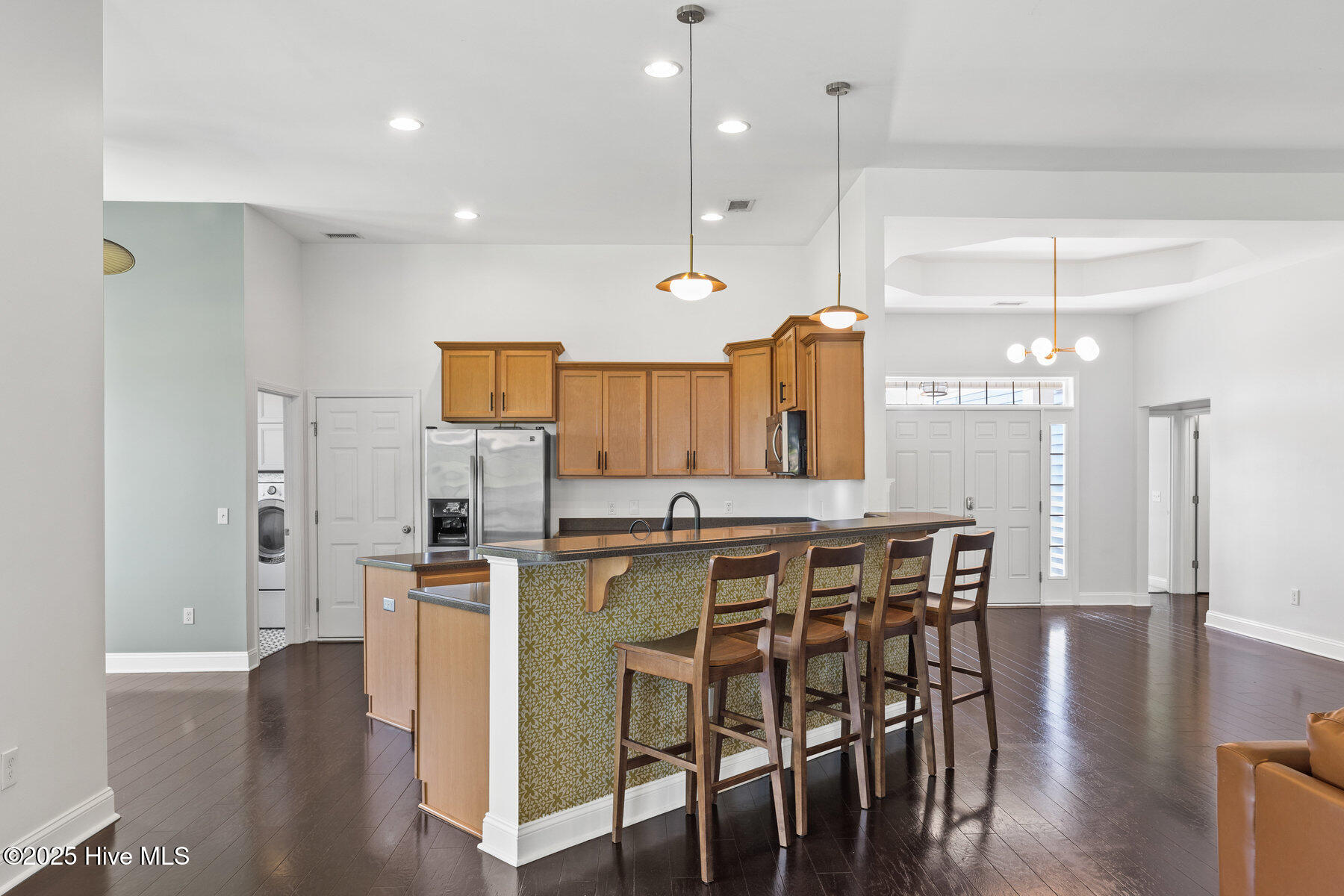 100521080 | Photo 18