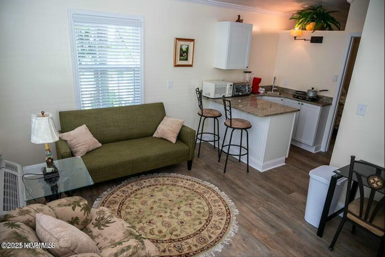 100490306 | Photo 22