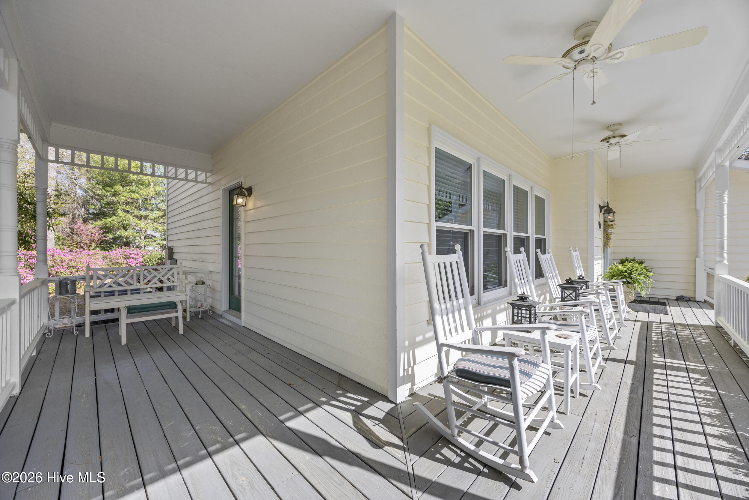 100564035 | Photo 11