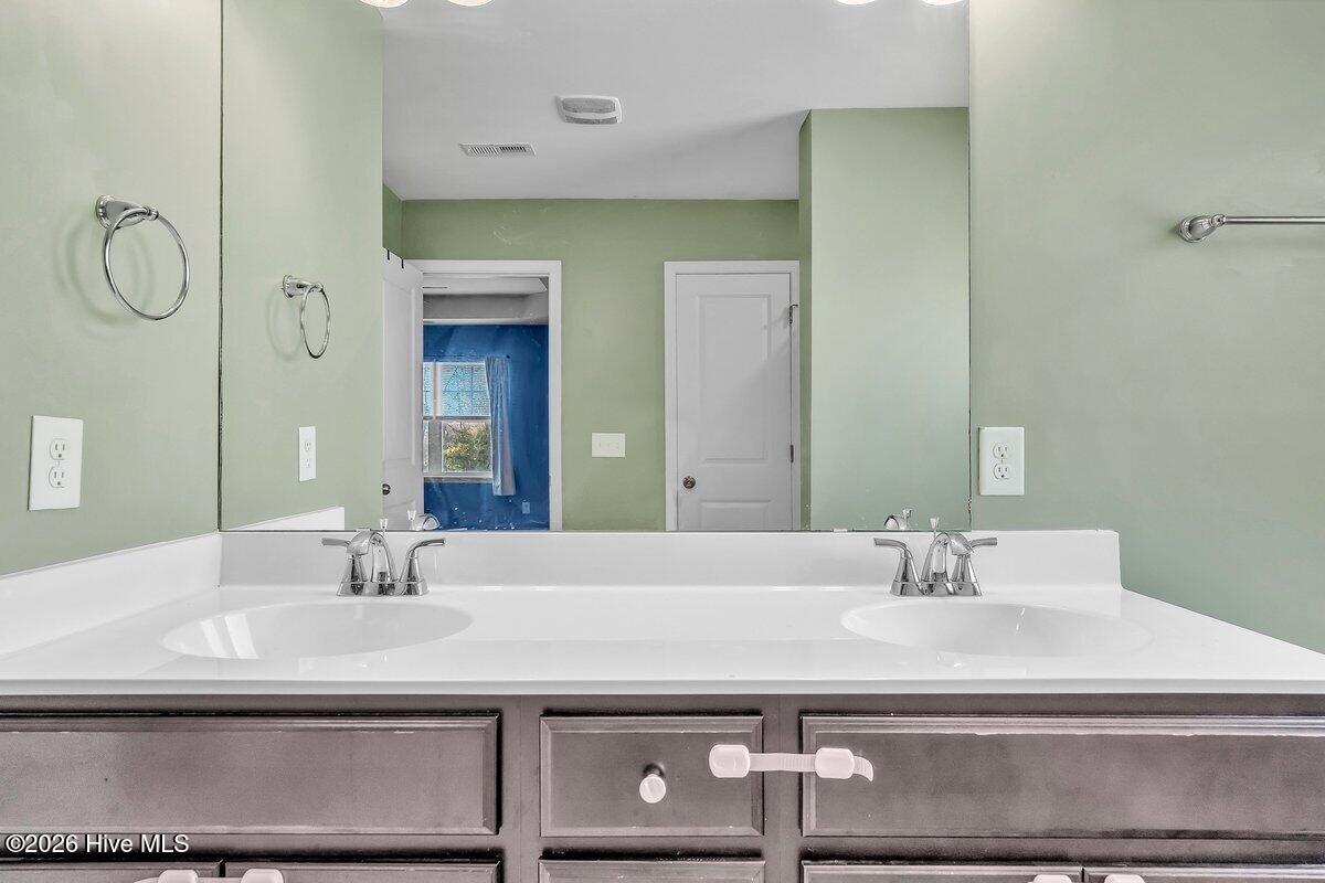 100559936 | Photo 34