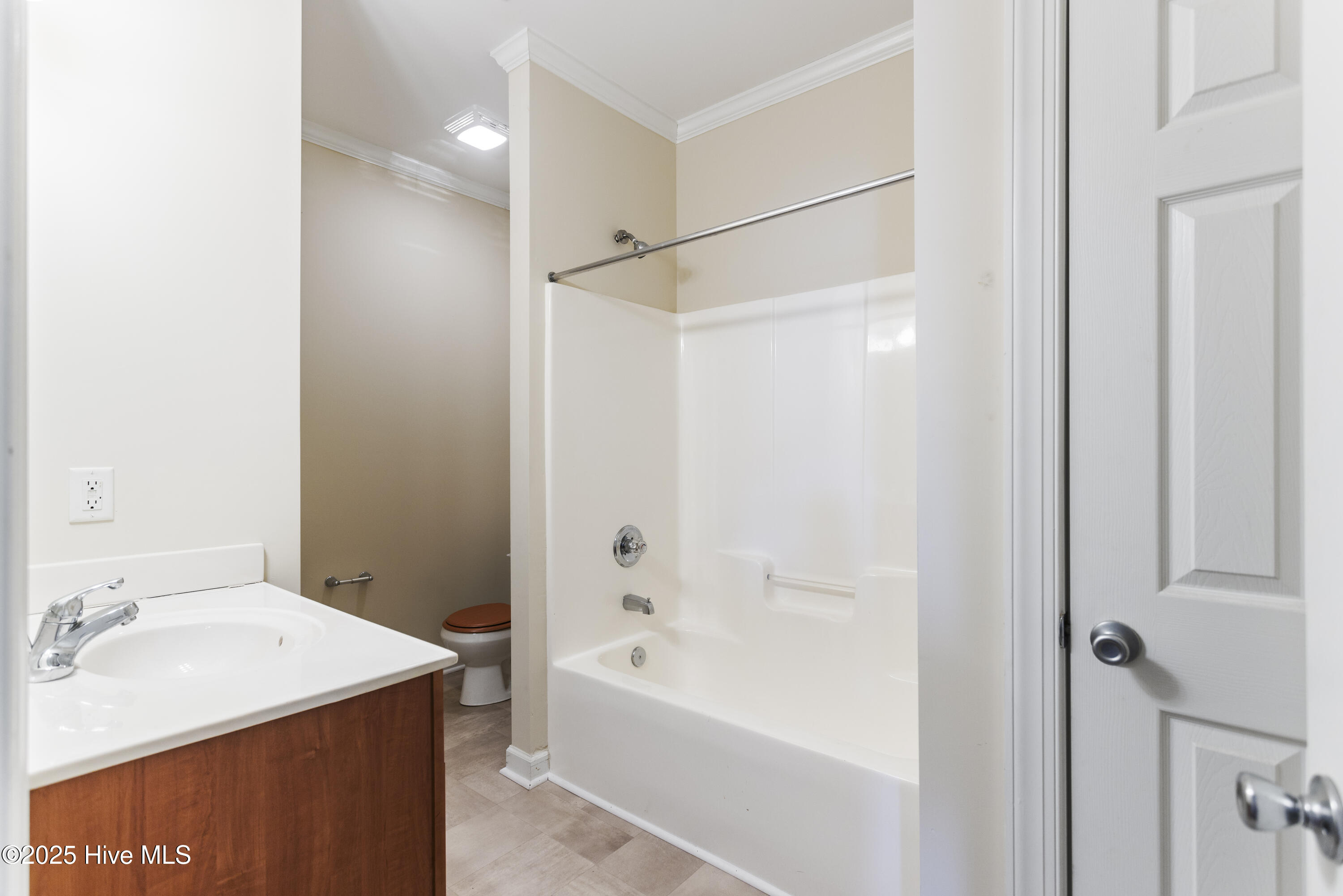 100486199 | Photo 34