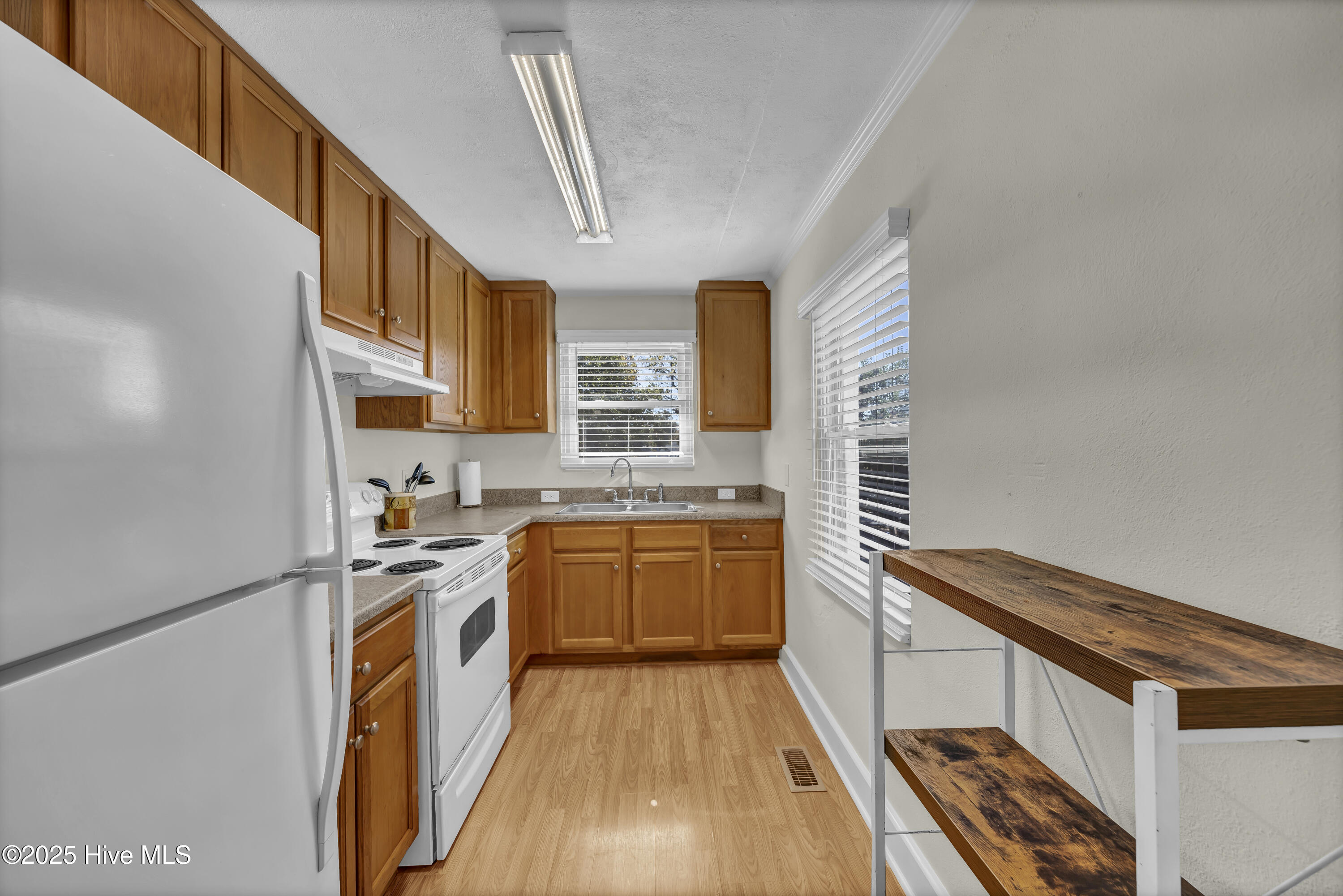 100539758 | Photo 12