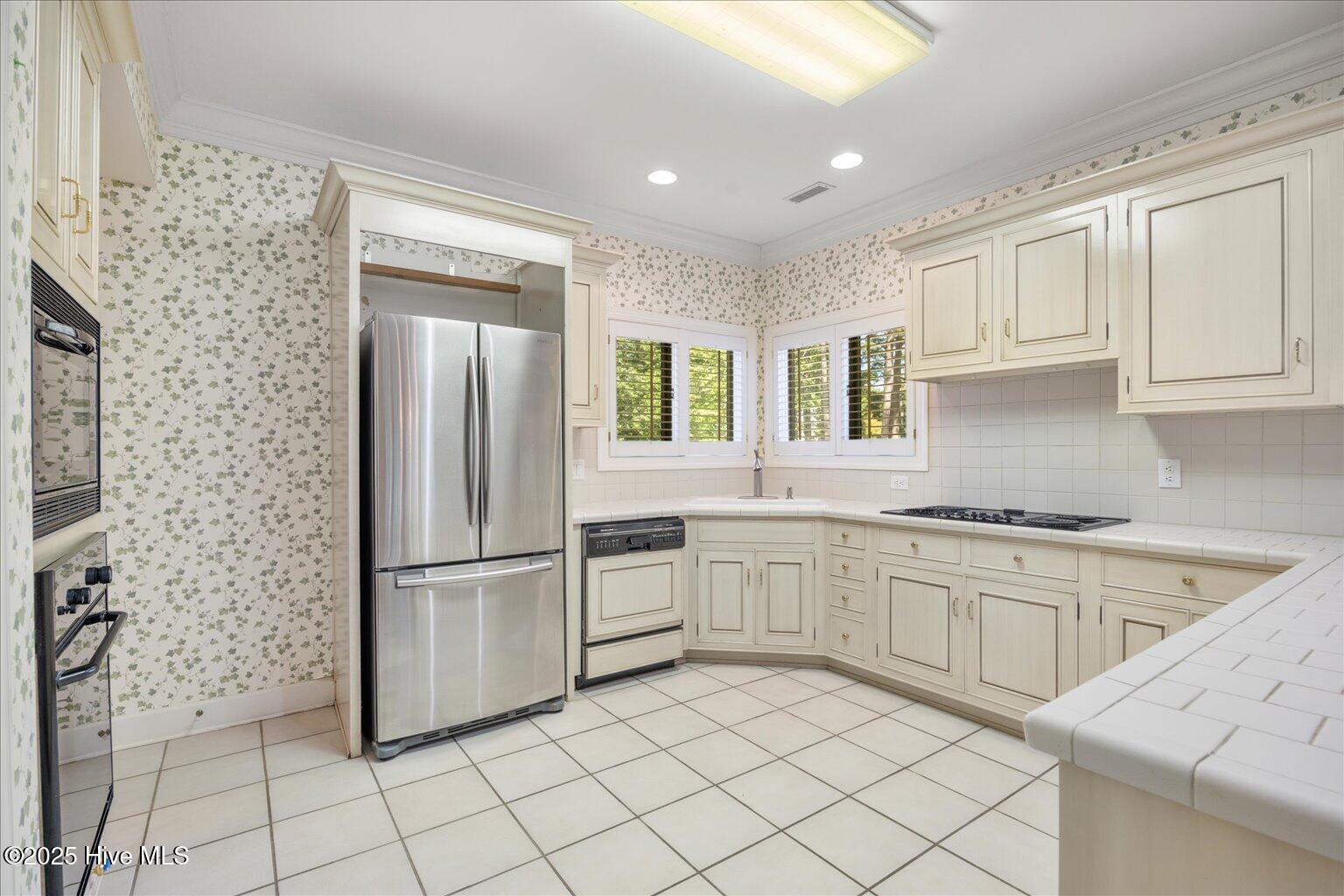 100527258 | Photo 18