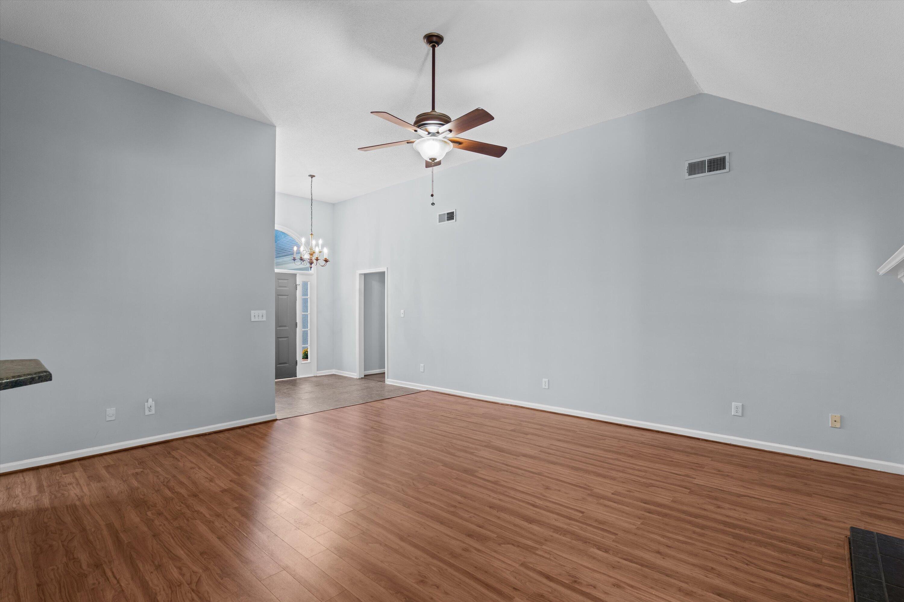 604 Barberry-EvansRealEstateGroup4