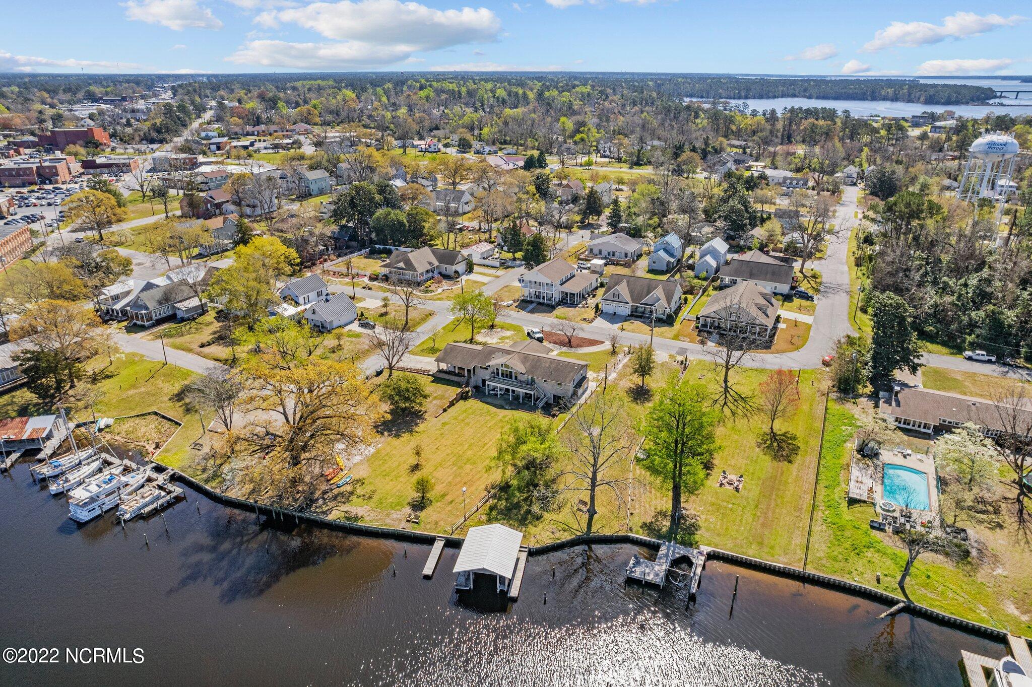 100318441 | Photo 15