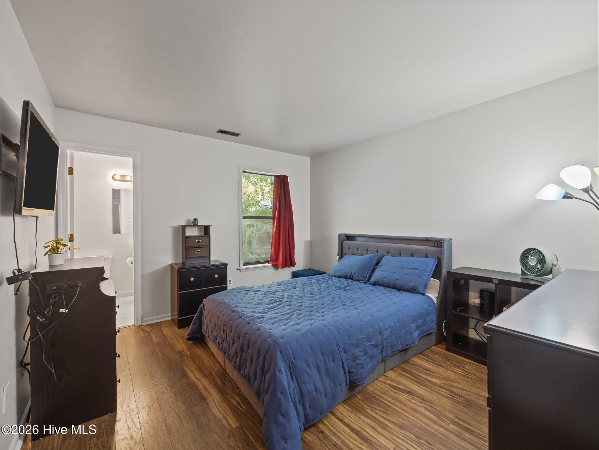 1037 Spring Villa Drive, Jacksonville, NC 28540 – photo 15: 18-web-or-mls-1037 Spring Villa Dr. 39 (