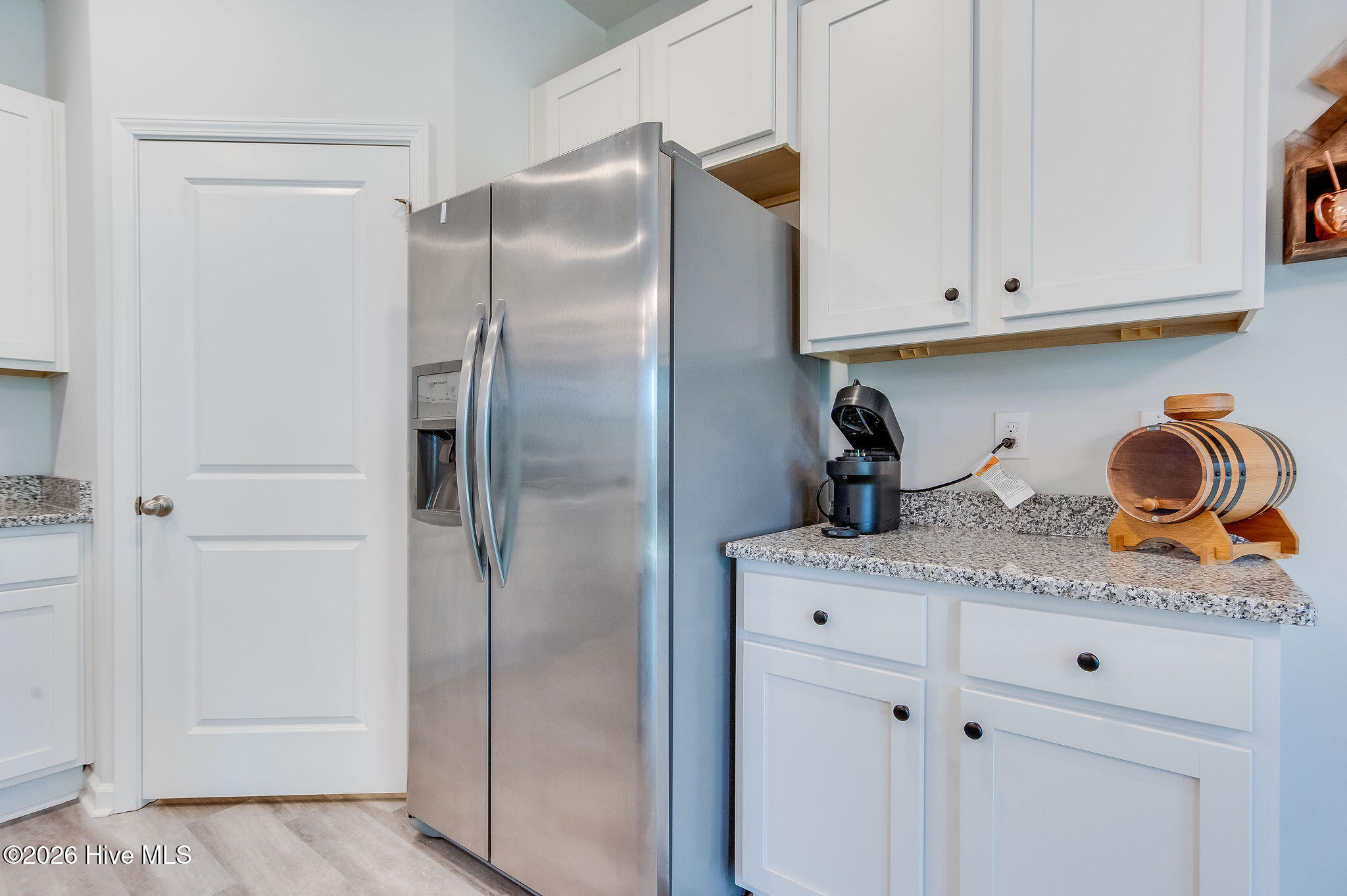 100562701 | Photo 17